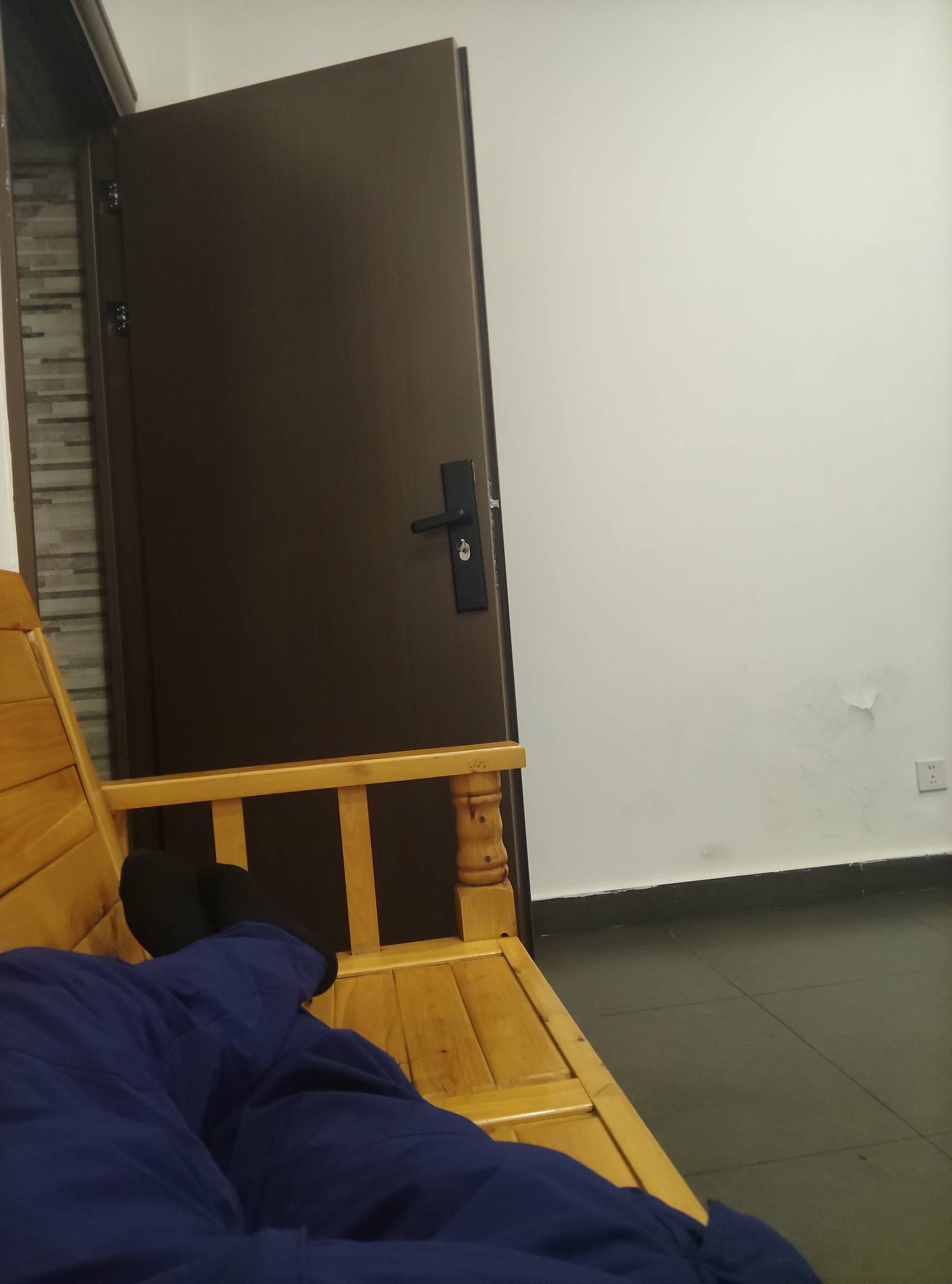 最舒服的一天，等着8点下班咯

89 / 作者:红嫁衣 / 