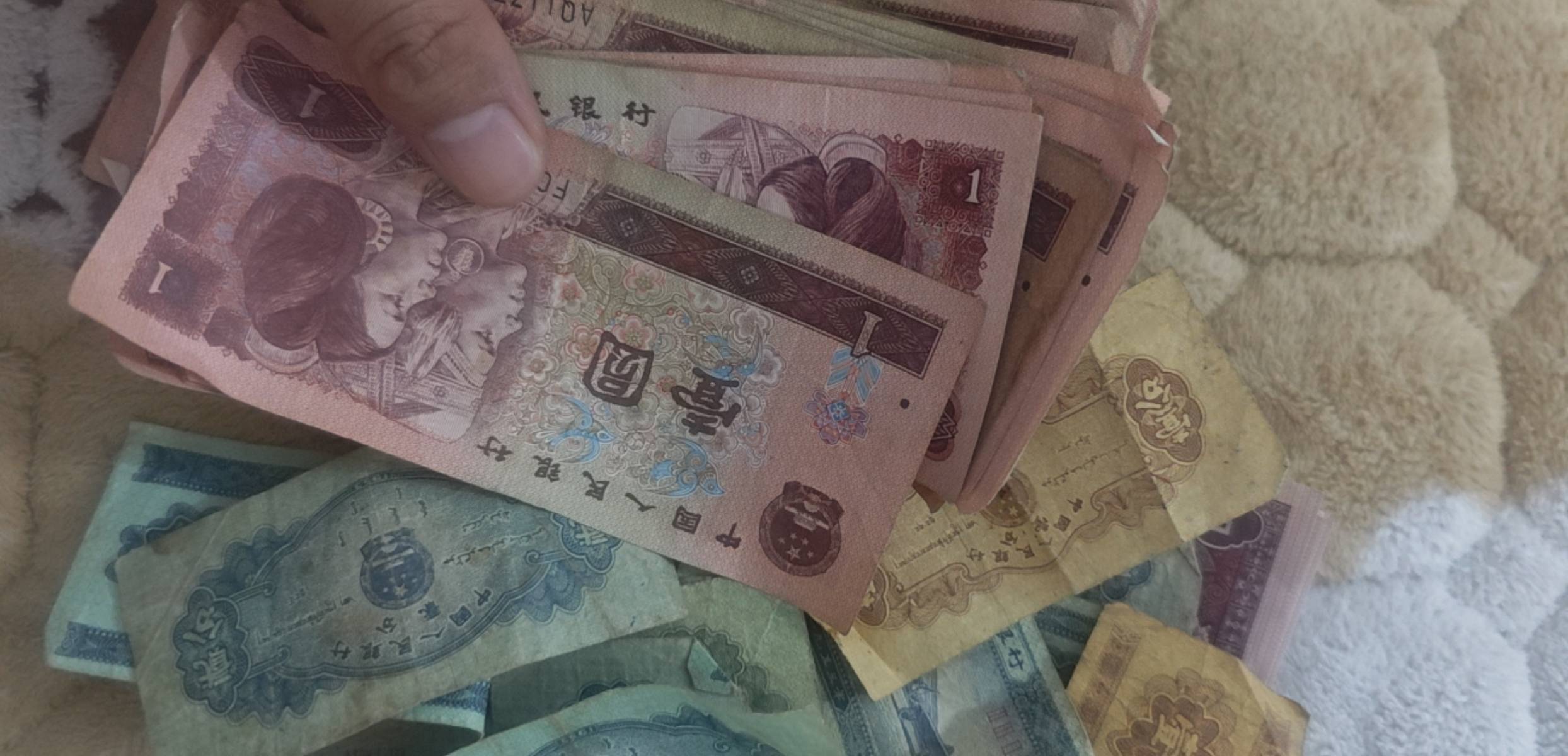 这些一块钱的花得出去吗

44 / 作者:七匹狼二 / 