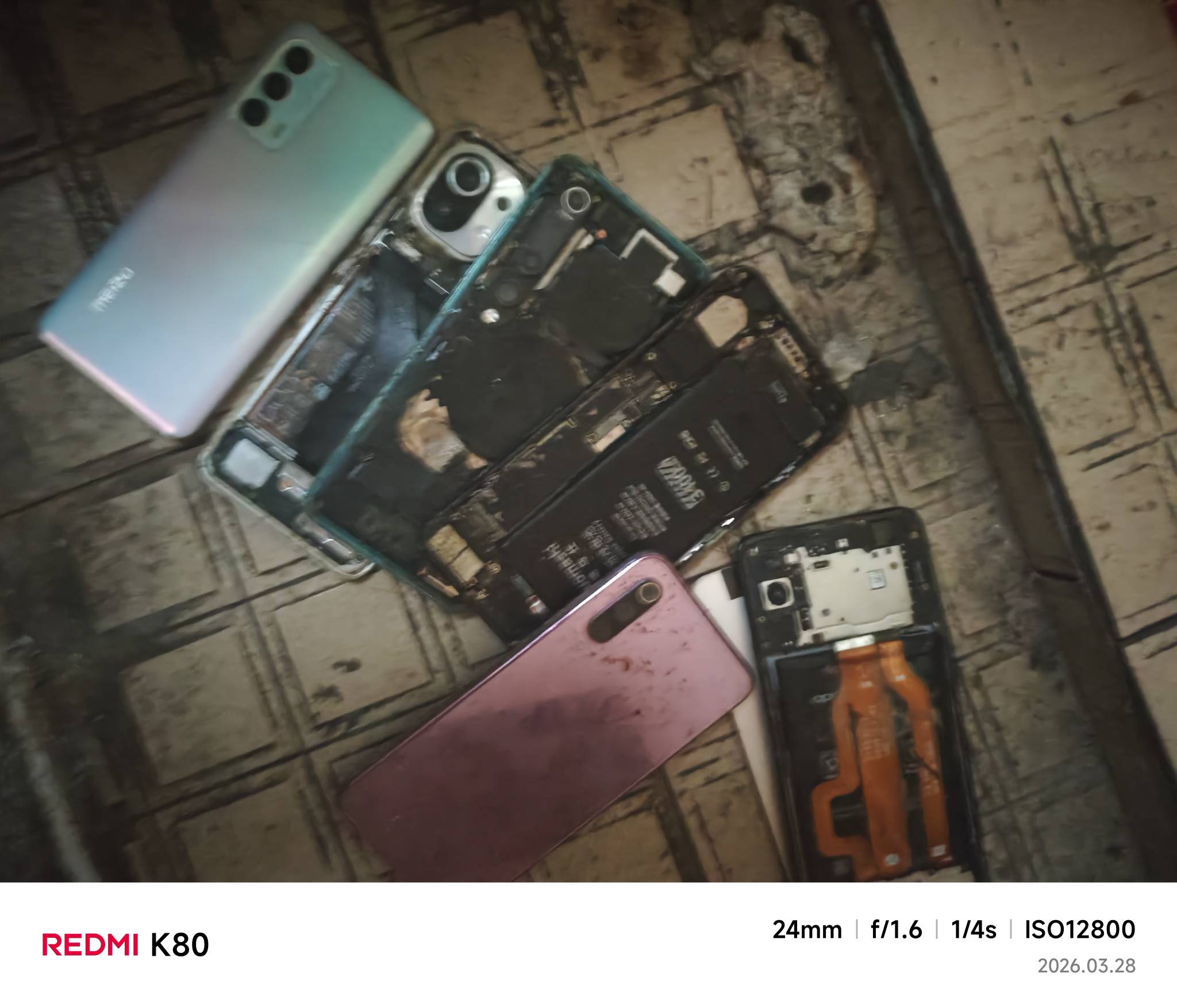 老哥们，小米9se，小米10小米11，OPPOReno4魅族18s都是256的能卖多少
9 / 作者:季伯长 / 