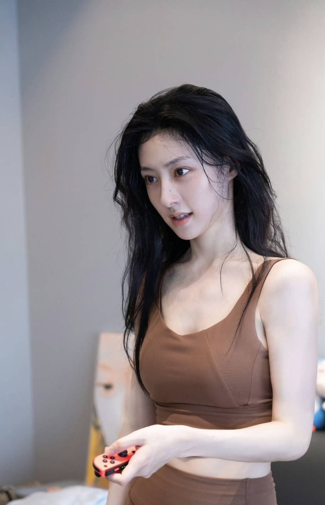 说话啊，发帖啊，半天更新一个帖子，你们在偷申请什么啊？我好怕你们又赚到钱了啊

63 / 作者:可8885 / 