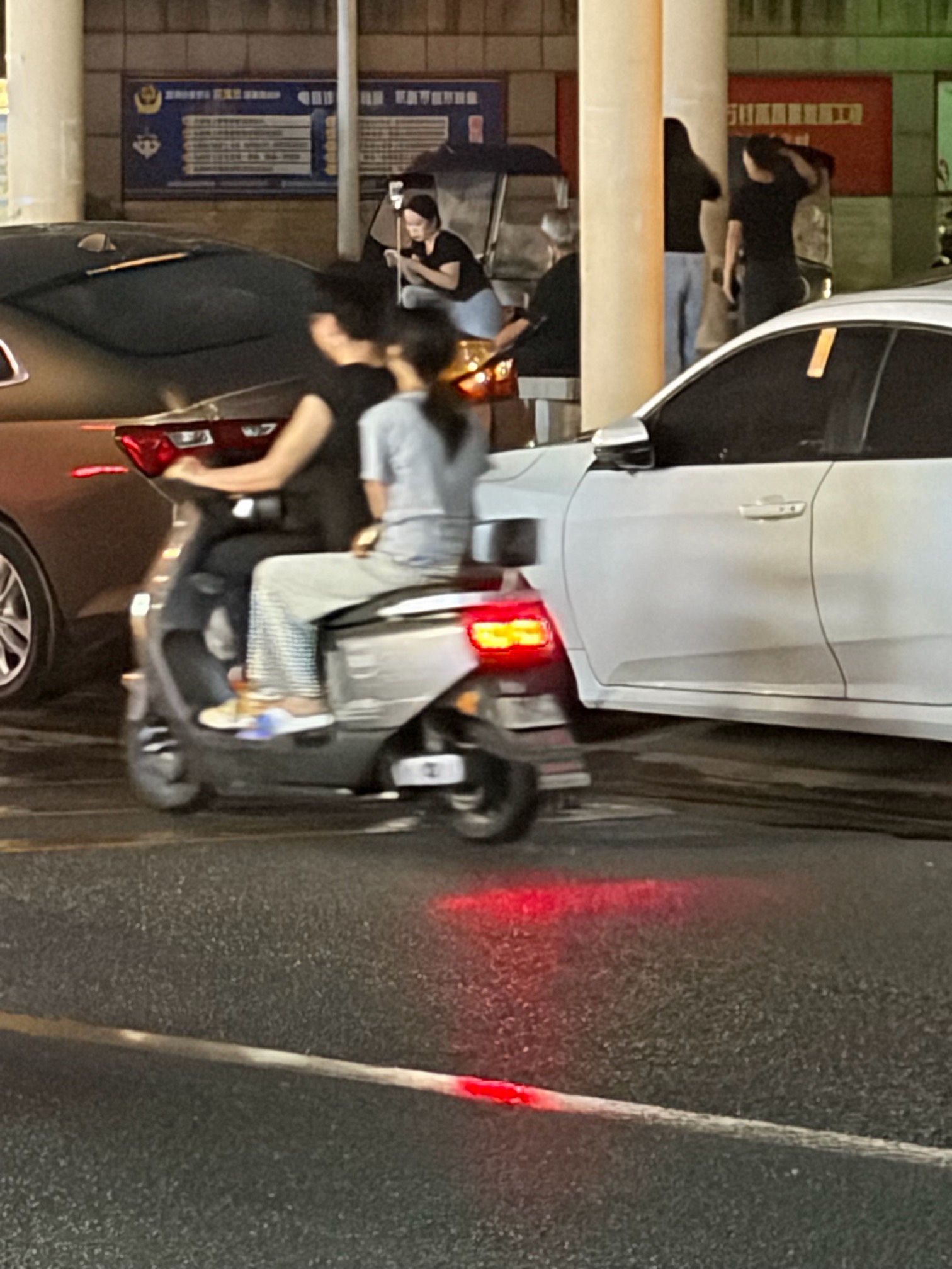 老哥们，小j姐在表演给我看嘞

54 / 作者:高大强 / 