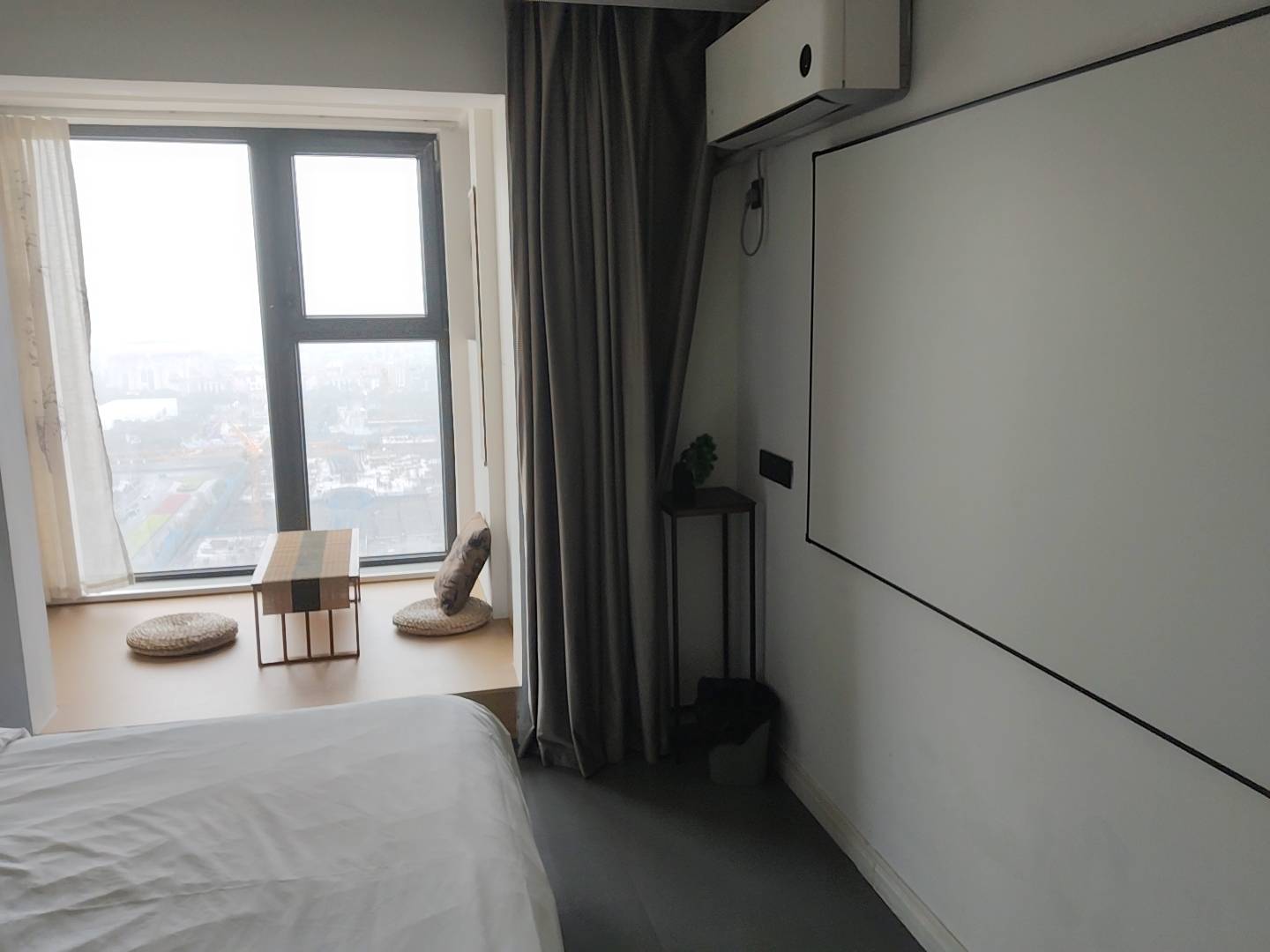 54快钱的房有空调洗衣机投影仪冰箱

0 / 作者:b大家积极 / 