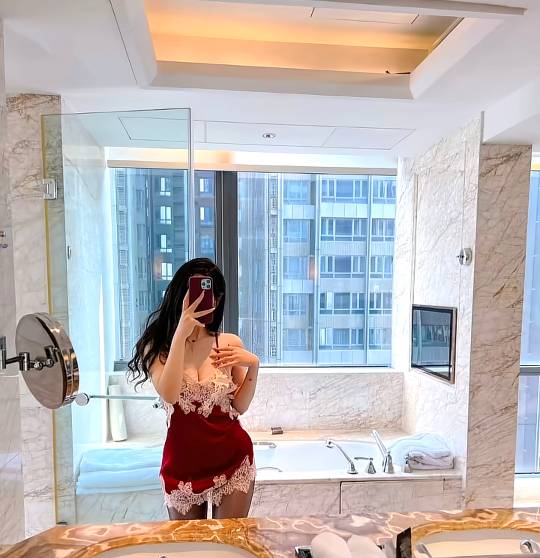 有没有联通老哥知道，这个月紧急开机不缴费，下个月还能紧急开机不

92 / 作者:腾霄又是孙悟空 / 