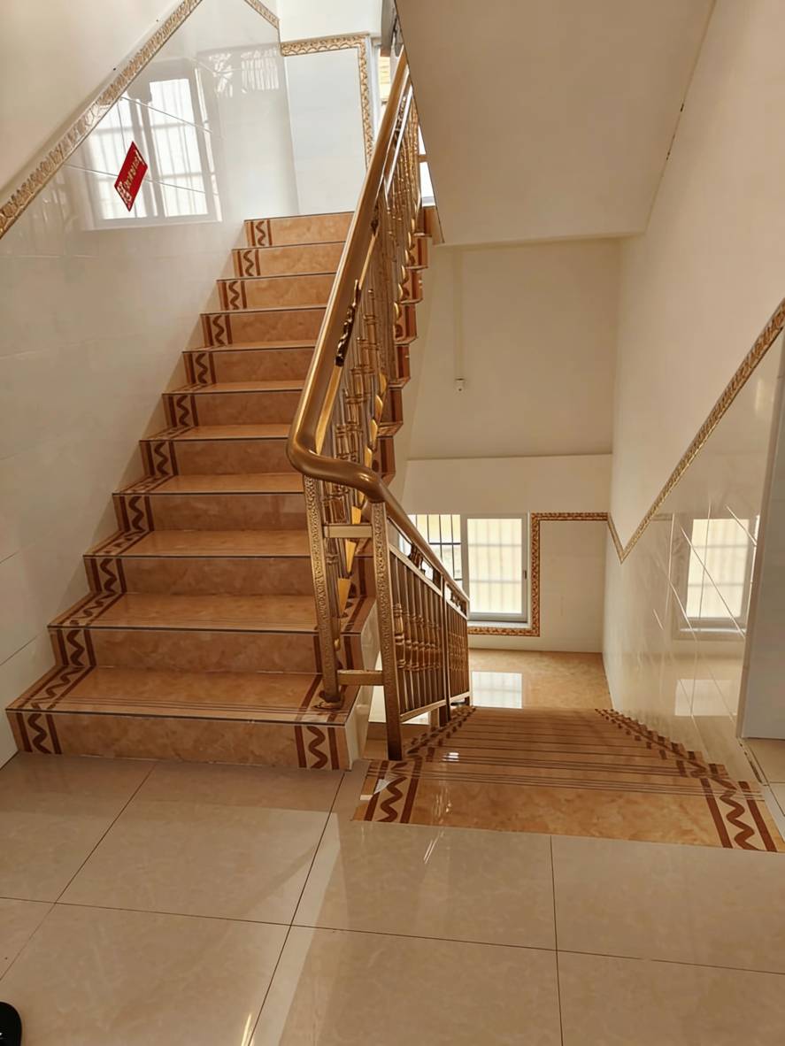 老家就是这种老房，还没建，老登让我跟他过新妈那去的，不然不会跟去，老哥们别误会，65 / 作者:小明同学ya / 