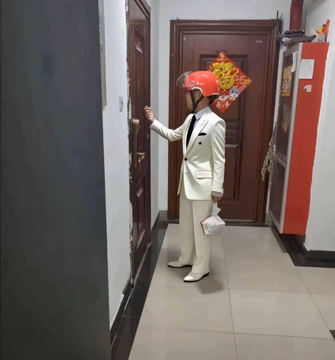 人人100那个怎么催得这么猛，就一百比那个买呀1500还猛

50 / 作者:季伯长 / 