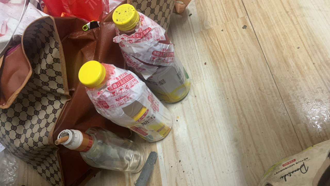 明天过年了。了，吃点好的。。最后点存货喝完算了。



66 / 作者:手工店刷朋友圈的虾片 / 