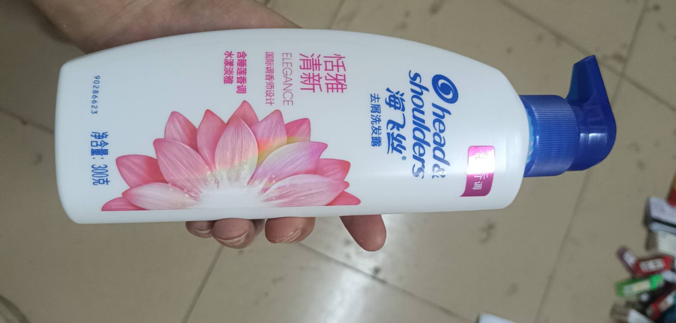 美团新号买了瓶洗发水6.5毛不知道真假洗头水。

6 / 作者:北部湾银行 / 