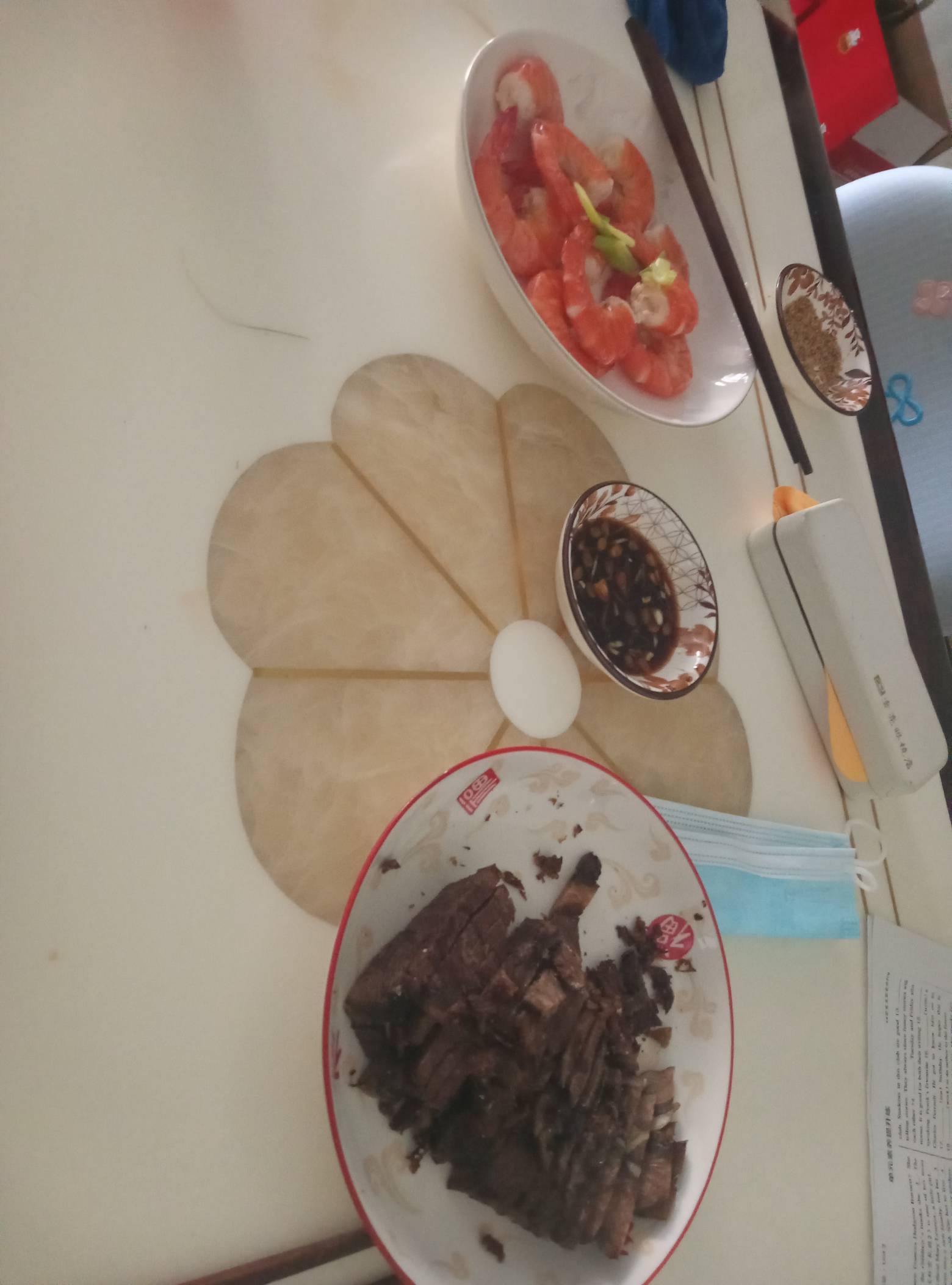 老哥们先吃饭，

12 / 作者:取个啥啊 / 