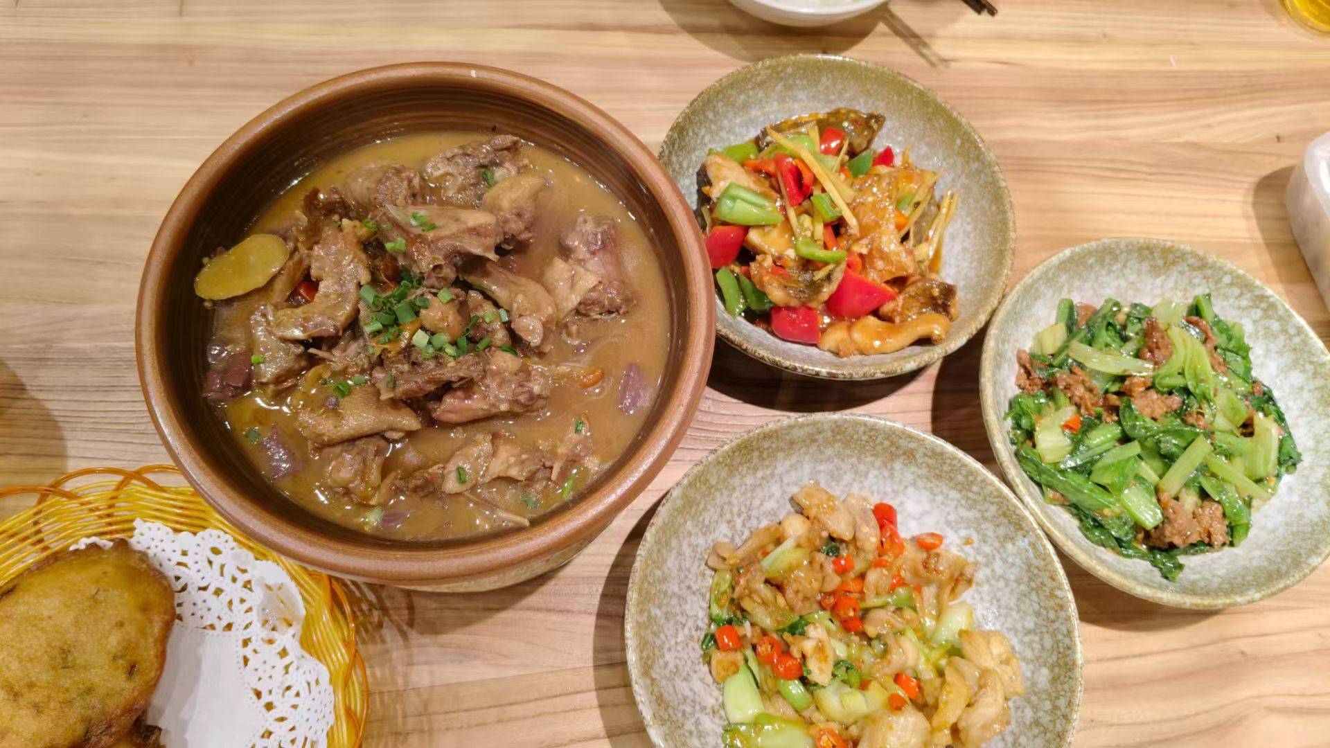 跑外卖你们还赚的到钱吗，我现在一天10小时就跑100左右，单少单价低一小时只能跑2.3单58 / 作者:39岁挂壁老大哥 / 