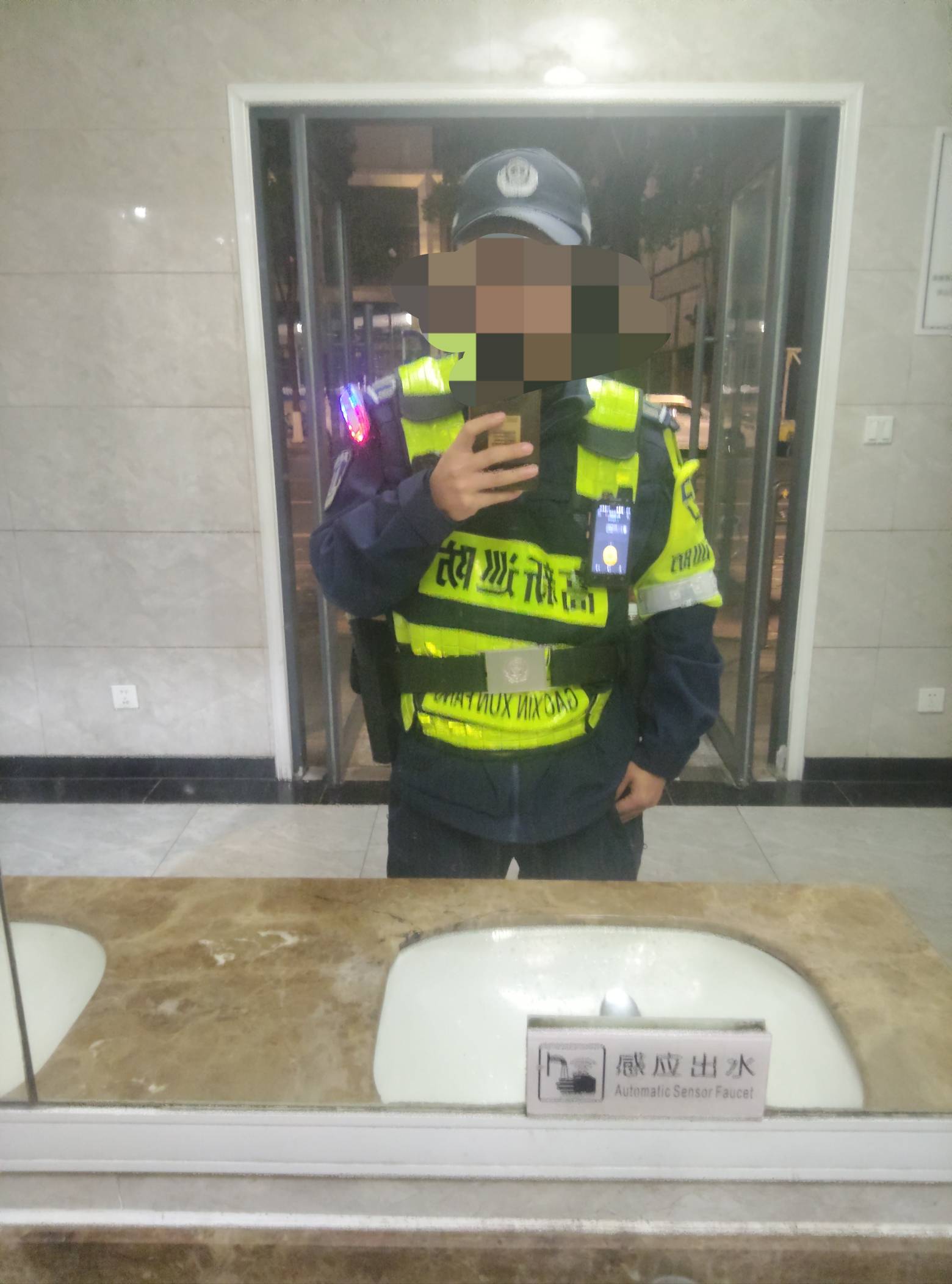 老哥们，我废了，派出所 上两天耍两天 还是日结145一天 准备在干一天回家准备进厂

37 / 作者:红嫁衣 / 