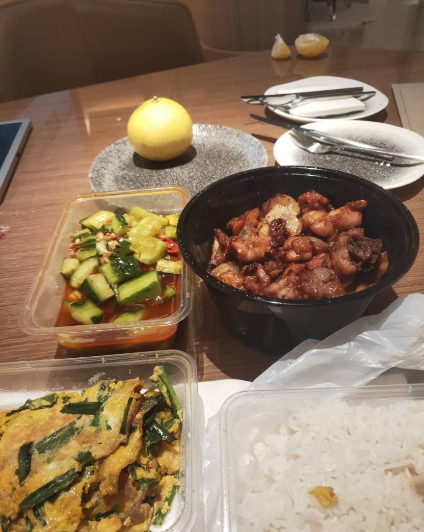 你们欠朋友多少钱还不上的？我每天打开微信都是朋友催账的信息，怎么办，心态崩了

13 / 作者:年年悦意 / 