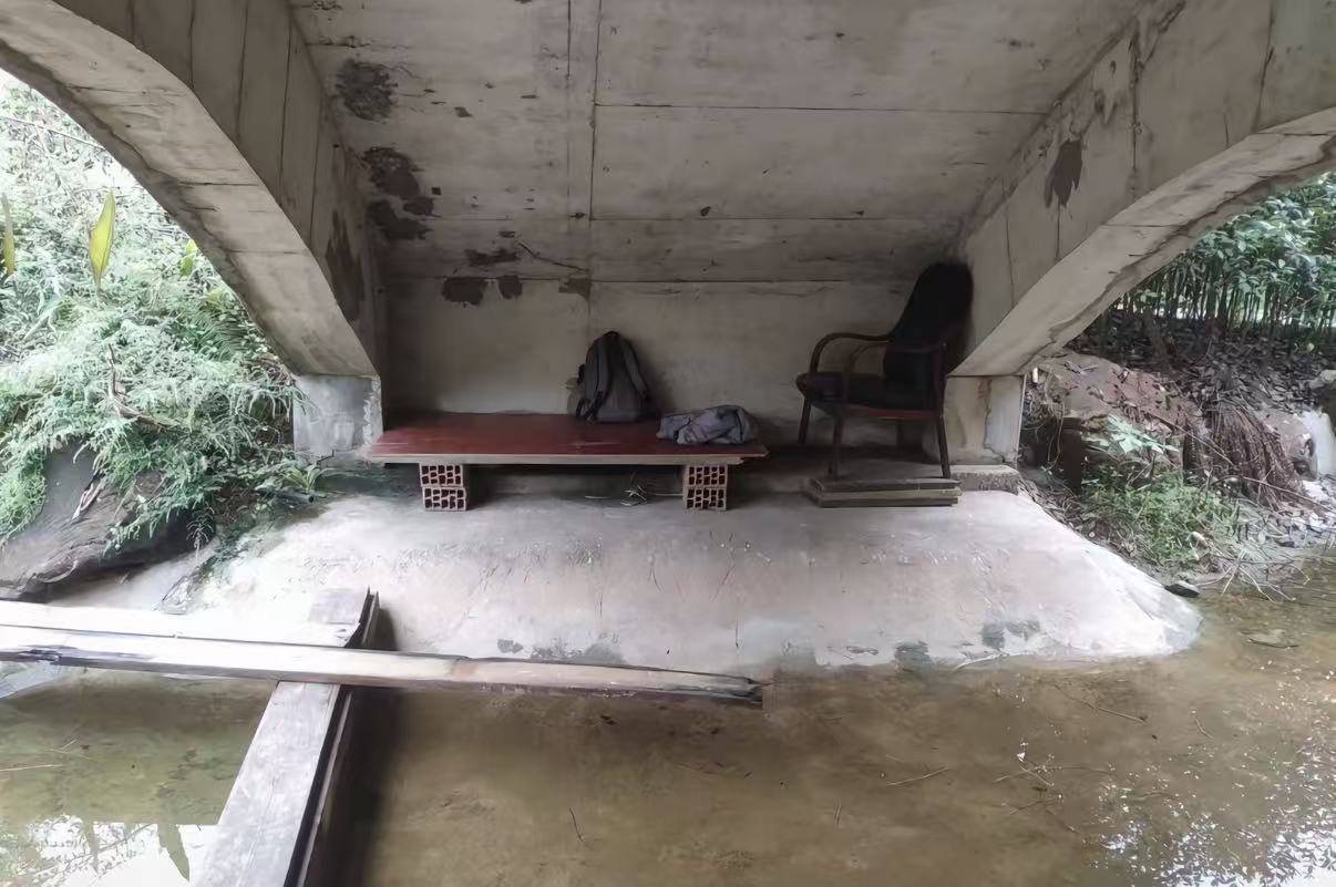 老哥们房贷到期了可以不还吗？每个月5300要还30年，这才刚还一年多实在还不动了

15 / 作者:几把毛都没有绝望了 / 