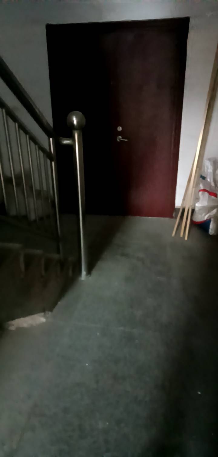 老哥晚上睡这了  这里都不会有人走来

54 / 作者:申请一下啊 / 