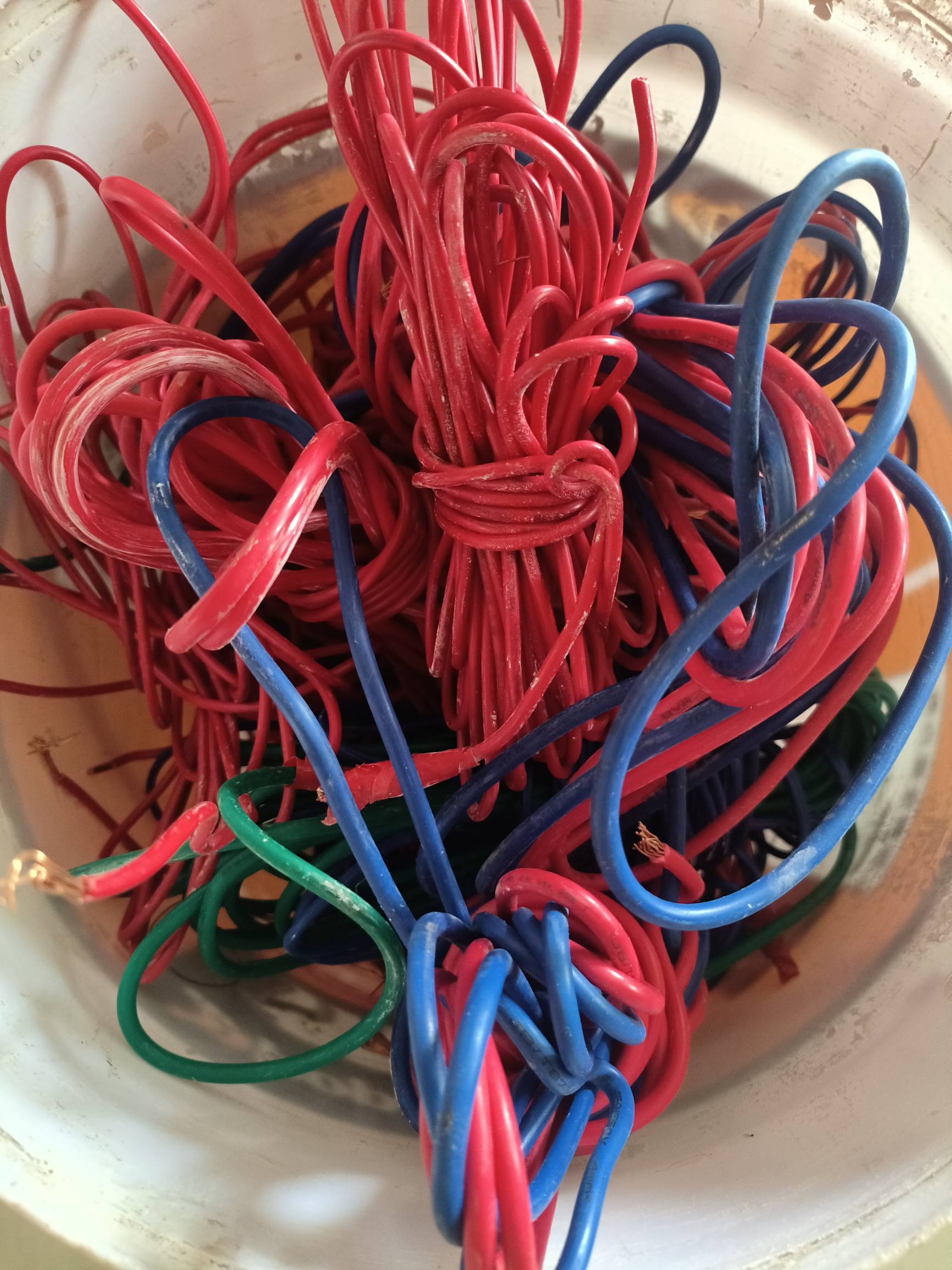 卖点铜线，刚刚问了废品回收，不剥22一斤，剥了是37一斤。是不是少了

62 / 作者:马到成功$ / 