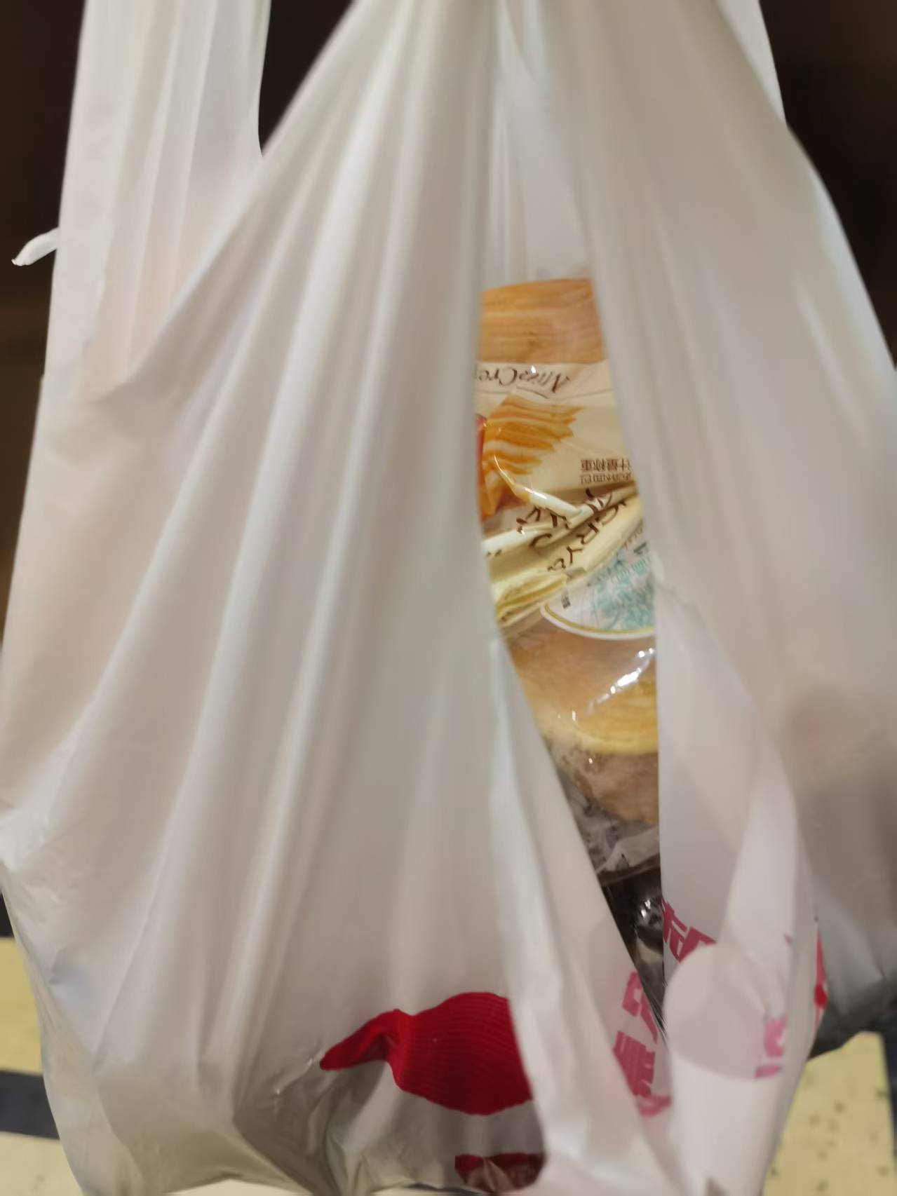 回家吃零食追黑袍，美美的一天又要结束了

35 / 作者:顾小贝 / 