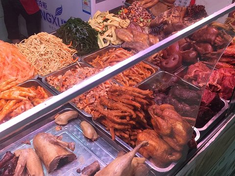 啥都举报更加没人发毛，吃饭还砸锅初生行为

26 / 作者:夜色渐朦 / 