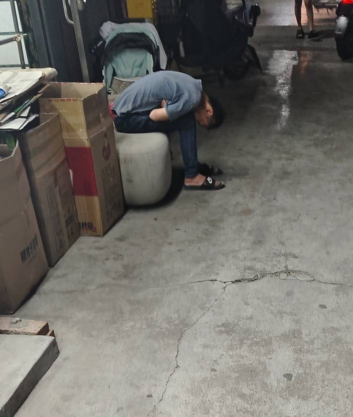 这是哪位老哥？

67 / 作者:元小号 / 