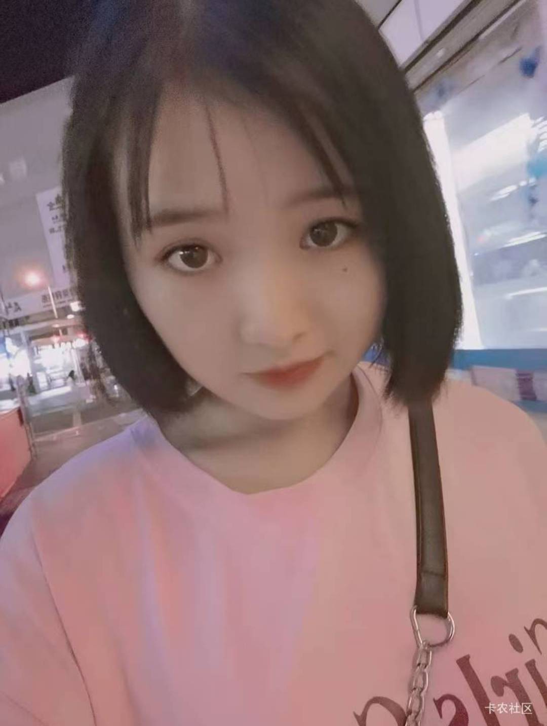 又在造谣我是女生是吧，我是老哥是老哥，不是老妹

49 / 作者:大荒 / 