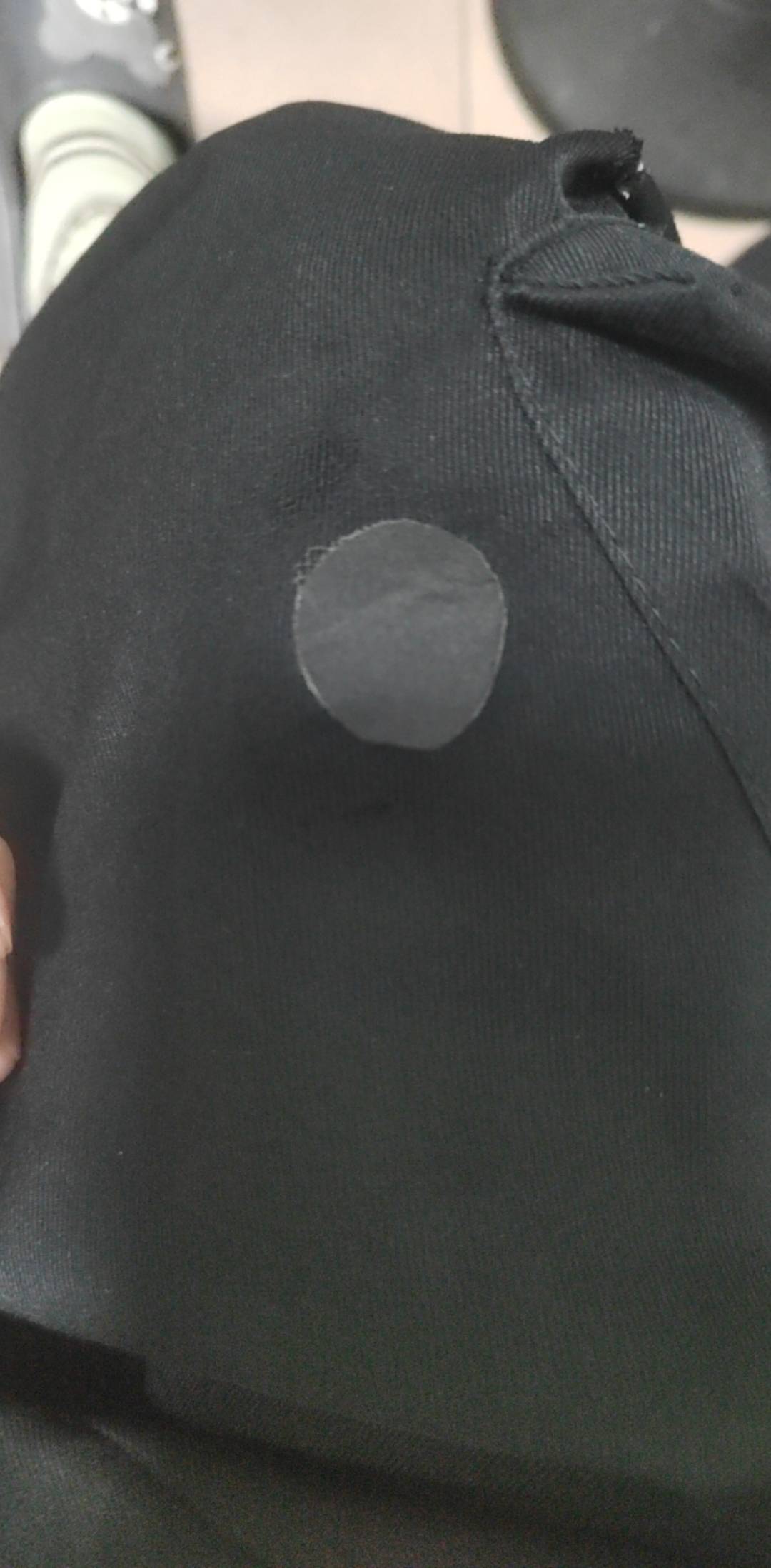 裤子破了不舍得扔，贴个补丁继续穿

53 / 作者:挂比了救我鸭 / 