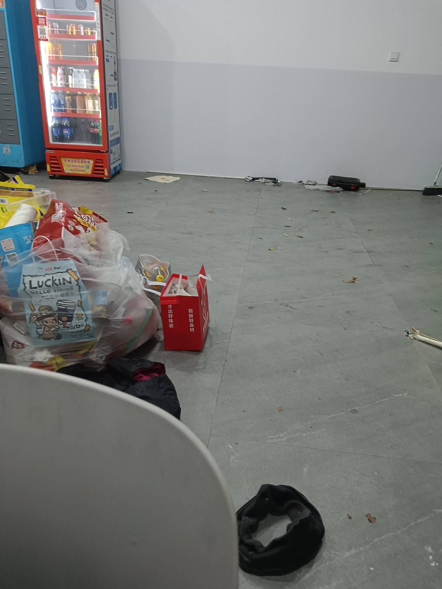 老哥们哪里还有毛发一下呗   挂壁在骑手充电这里   广子看过了  任务平台基本都做过13 / 作者:一无所有拉 / 