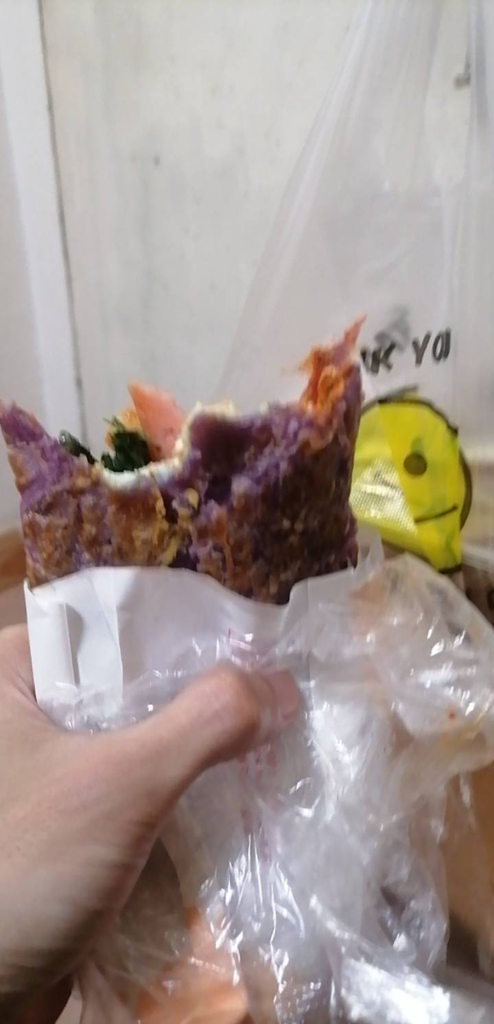 老哥们先吃

9 / 作者:岸上狗蛋 / 