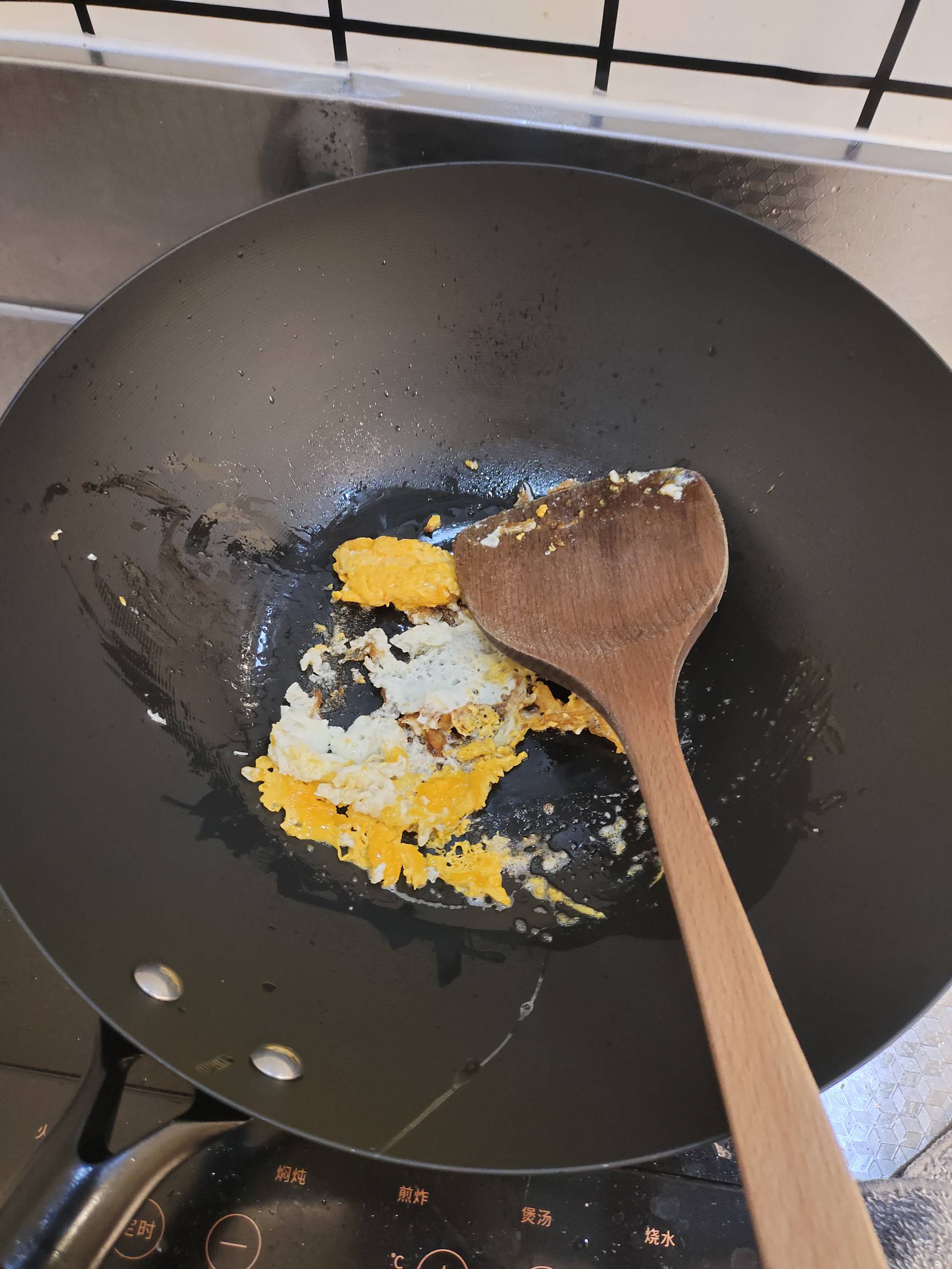 老哥我这铁锅煎蛋是什么水平

81 / 作者:大家说我吗 / 