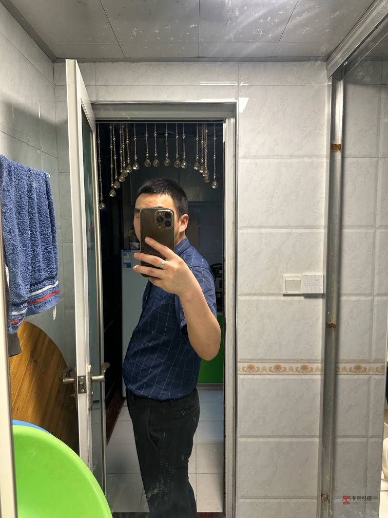 哦豁，关中老哥们来了

2 / 作者:朱铁胆 / 