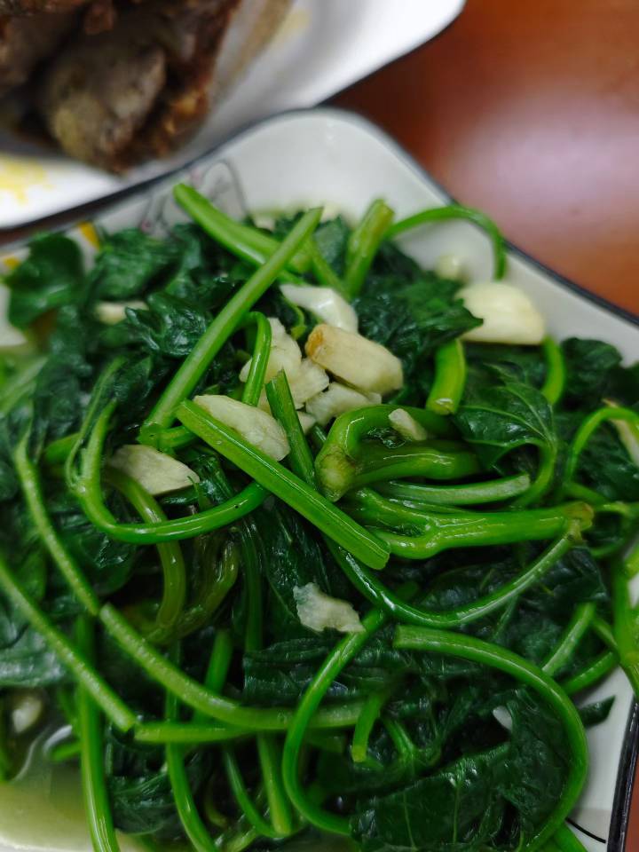 感谢玉林市住房公积金，已经点上4个菜了，老哥们先吃





6 / 作者:君子之交淡如水 / 