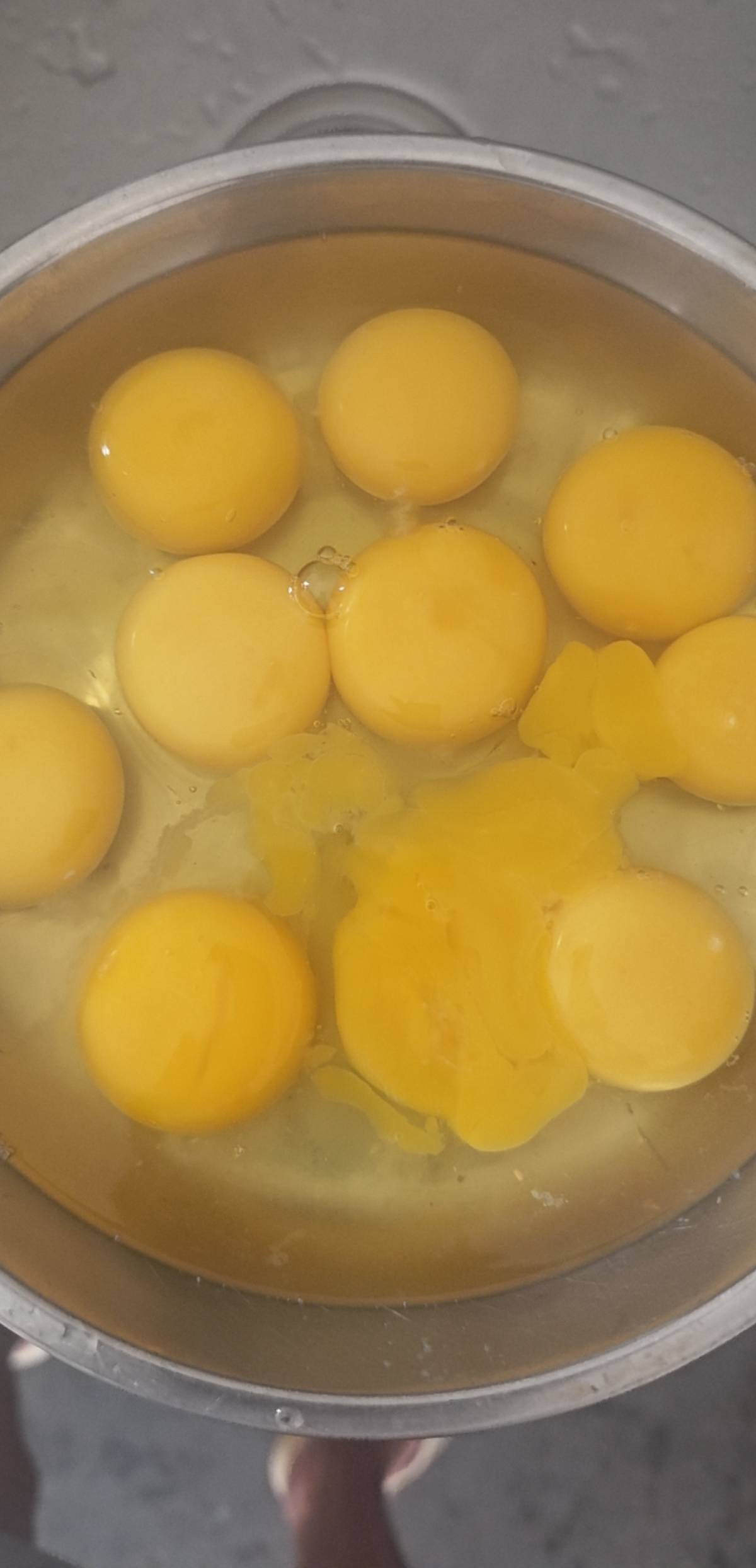 老哥们，煮饭没有


93 / 作者:七匹狼二 / 