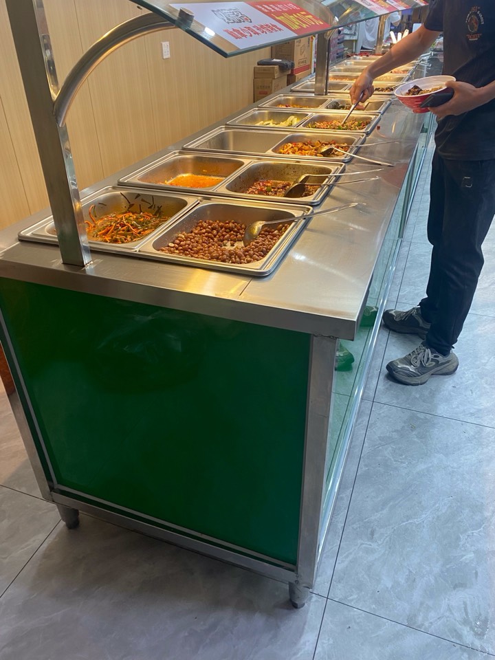 老哥们这一家13块任吃吃到饱，太实惠了


86 / 作者:农行上海支行 / 