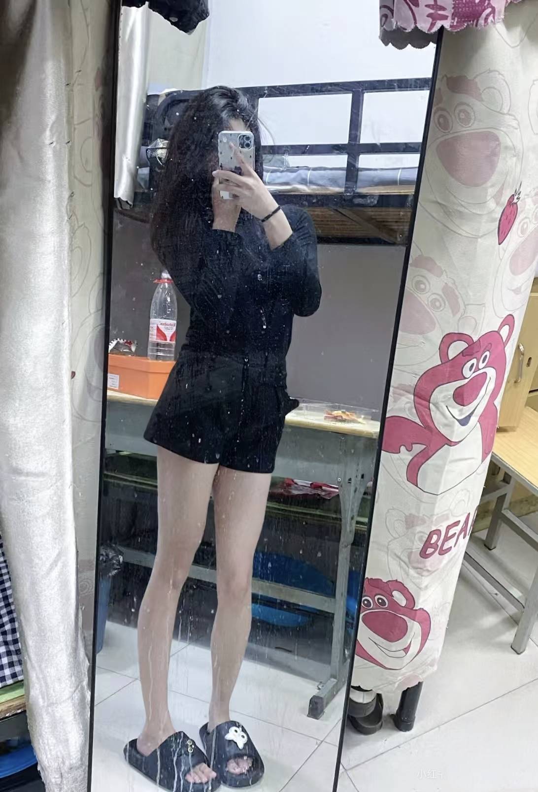 老哥们，晚上好，自拍一张

100 / 作者:如何设置用户名 / 