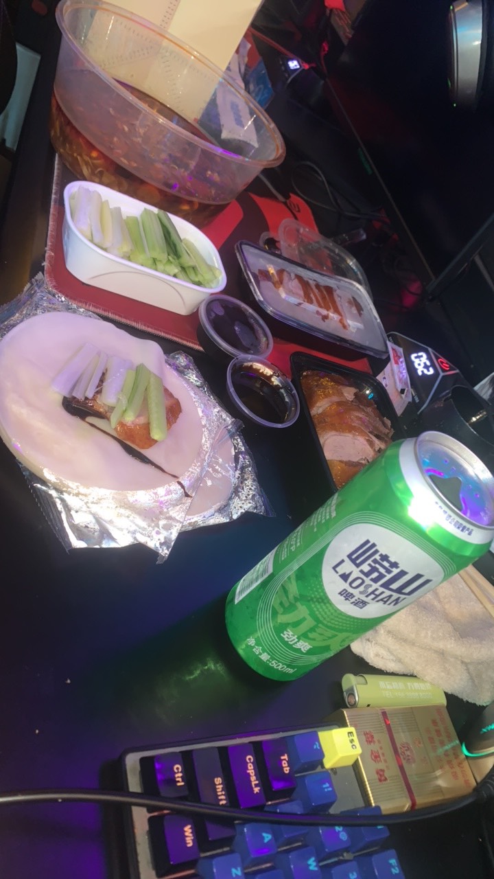 吃饭了老哥们 

86 / 作者:陌上花开9698 / 