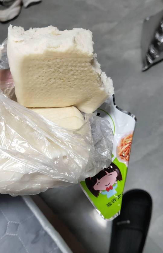 老哥们，吃午饭了

92 / 作者:十九厘米不含头 / 