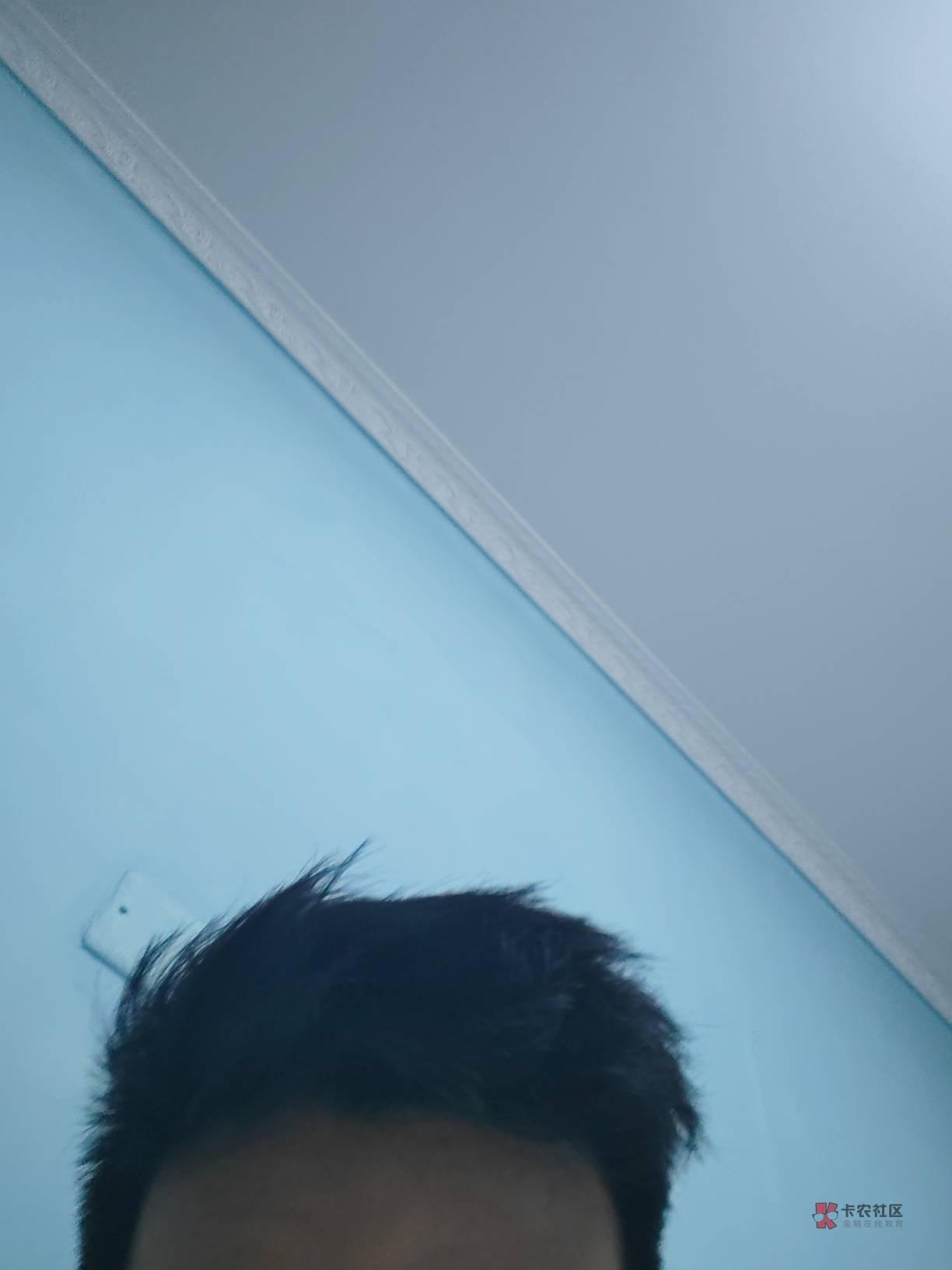 刚在抖音团了个学徒剪发，就在楼下理发店9.9元，非常满意老哥们


14 / 作者:朱铁胆 / 