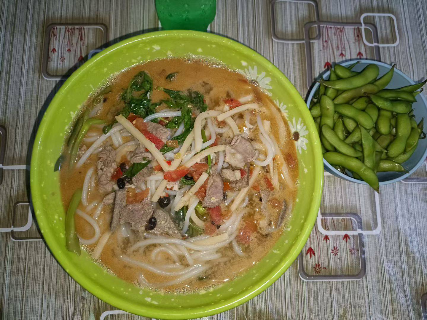 老哥们，老友粉在广西多少毛？深圳加一罐雪碧要25毛！

21 / 作者:小明同学ya / 