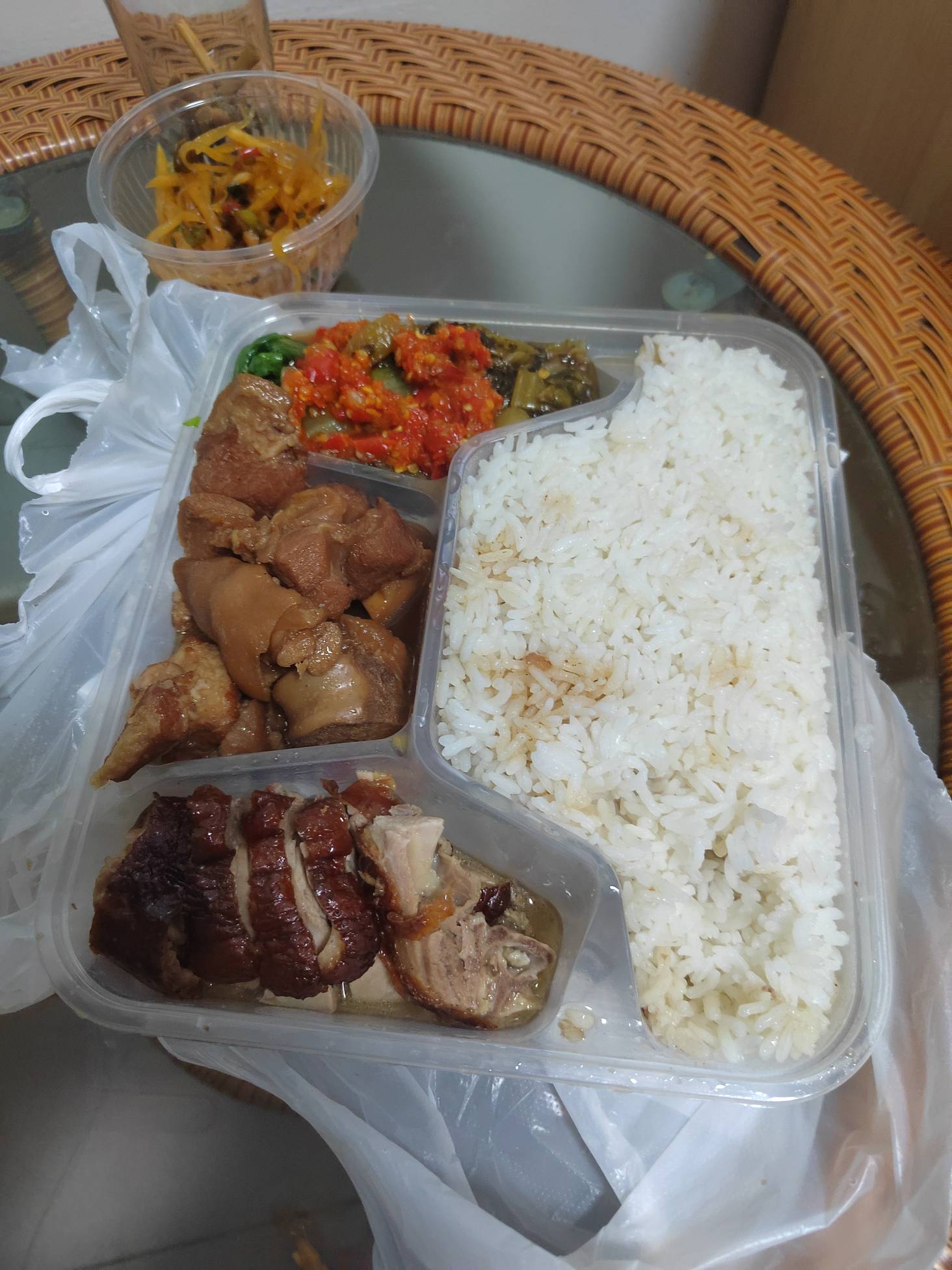 吃饭了老哥们，还是小县城的外卖好吃，还便宜

27 / 作者:年年悦意 / 