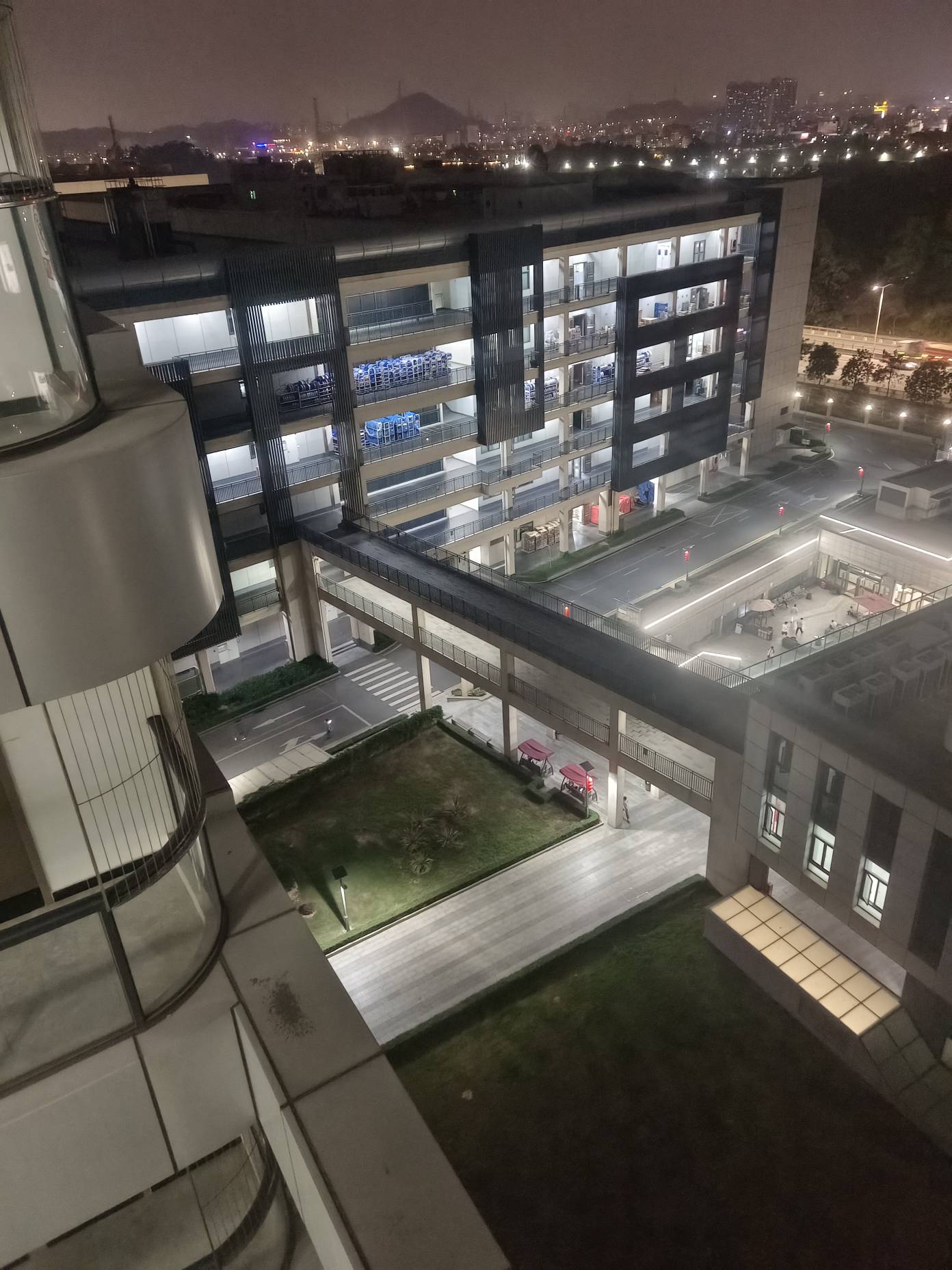 . 这个星期挂壁五千，怎么搞，真的累了 前面戒了七天，后面忍不住了

100 / 作者:晨光啊 / 