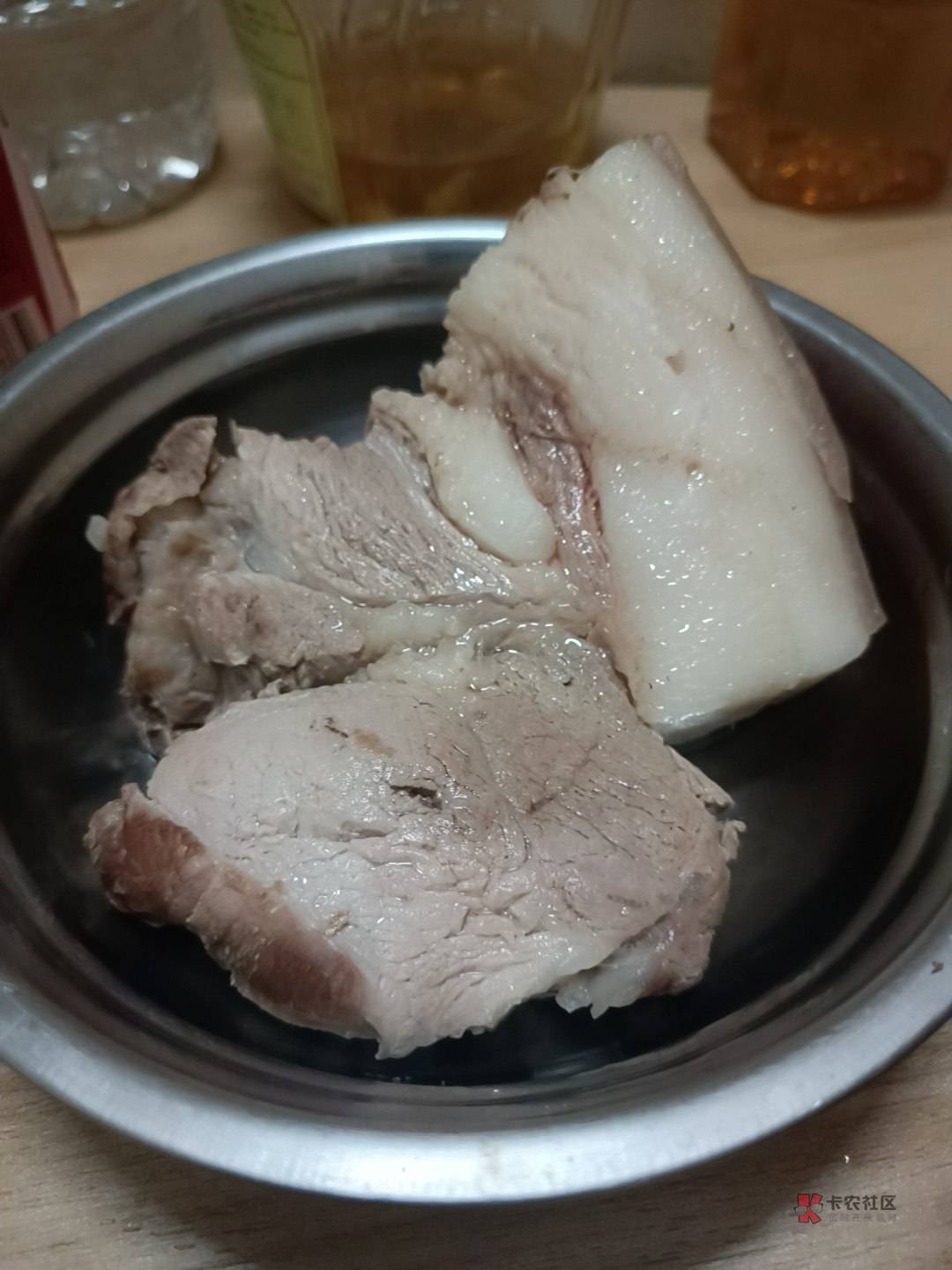 吃饭了老哥们，自己一个人吃简单搞一个菜，晚上半夜再吃一次


19 / 作者:风中之神-聂风 / 