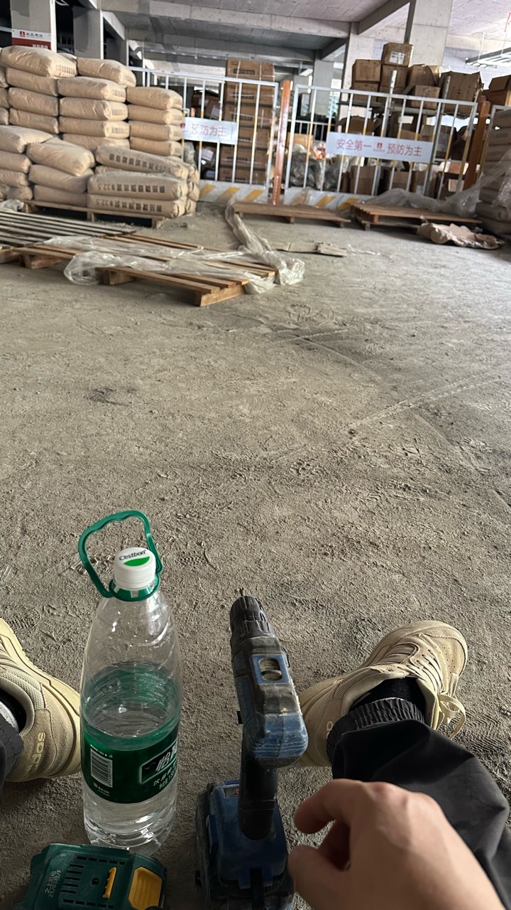 这破工地真的一分钟都不想呆


33 / 作者:不知明的靓仔 / 