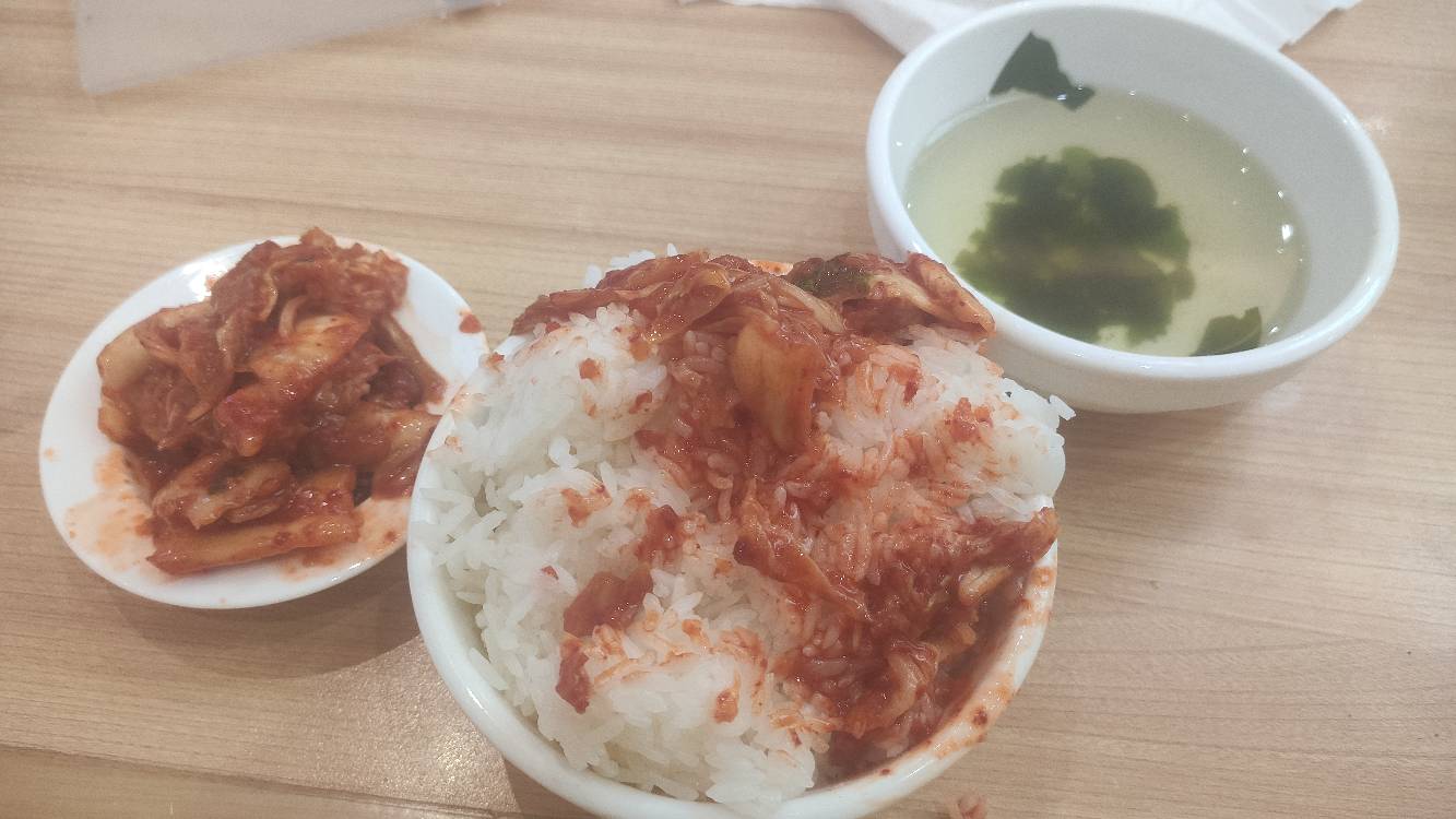 老哥们，没毛吃饭，来米村吃免费的T餐了

21 / 作者:橘子萍果 / 