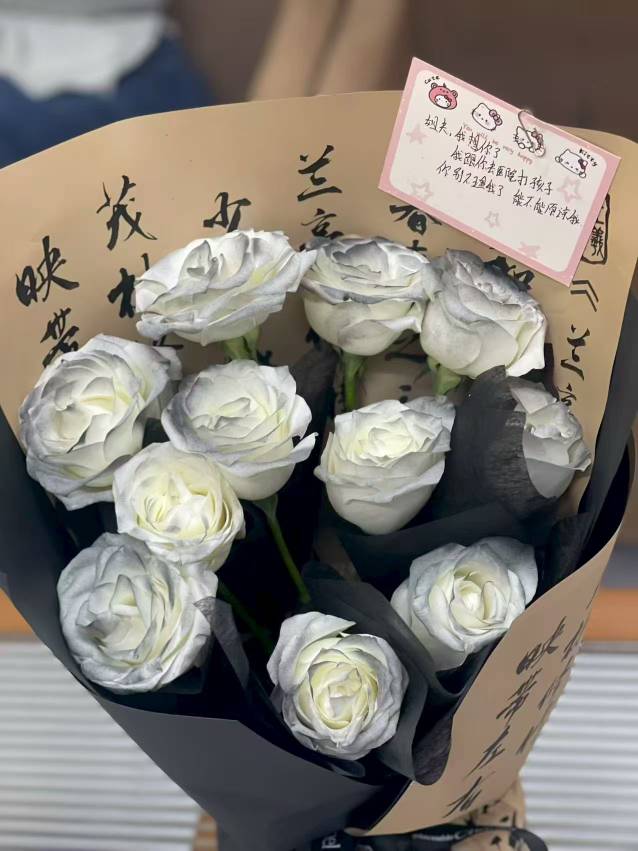 你每天除了和网上的猪朋狗友在一起搞所谓的羊毛,每天跟我说话还不如群里那些大哥多。93 / 作者:行则久远 / 你每天除了和网上的猪朋狗友在一起搞所谓的羊毛,每天跟我说话还不如群里那些大哥多。93 / 作者:行则久远 /