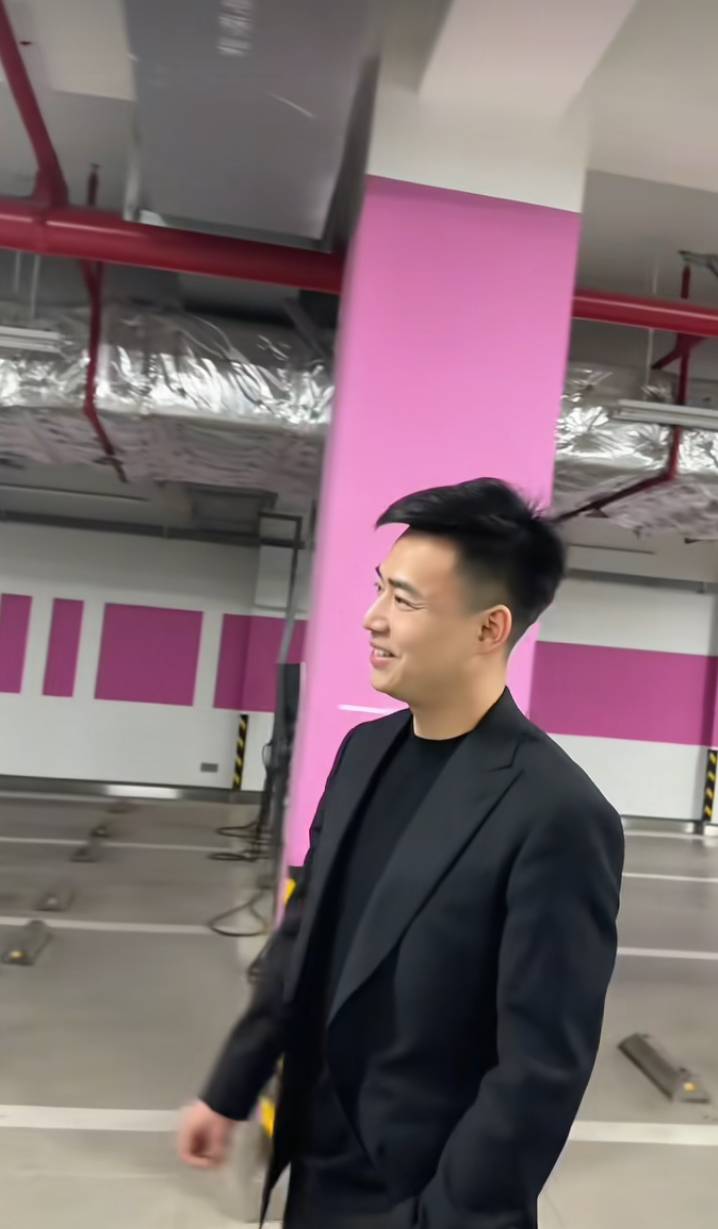 说好今天发工资，还没发

32 / 作者:无羊毛111 / 