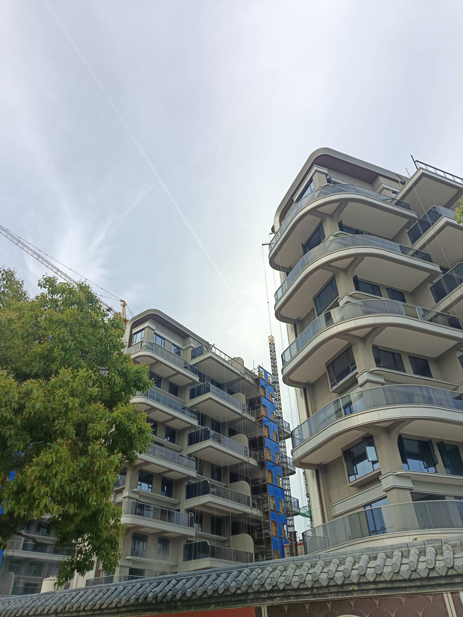 老家城市这种四代主宰，普通人根本买不起住不起，为啥啥还是要建，有钱人为啥还是这么68 / 作者:小爪哇 / 