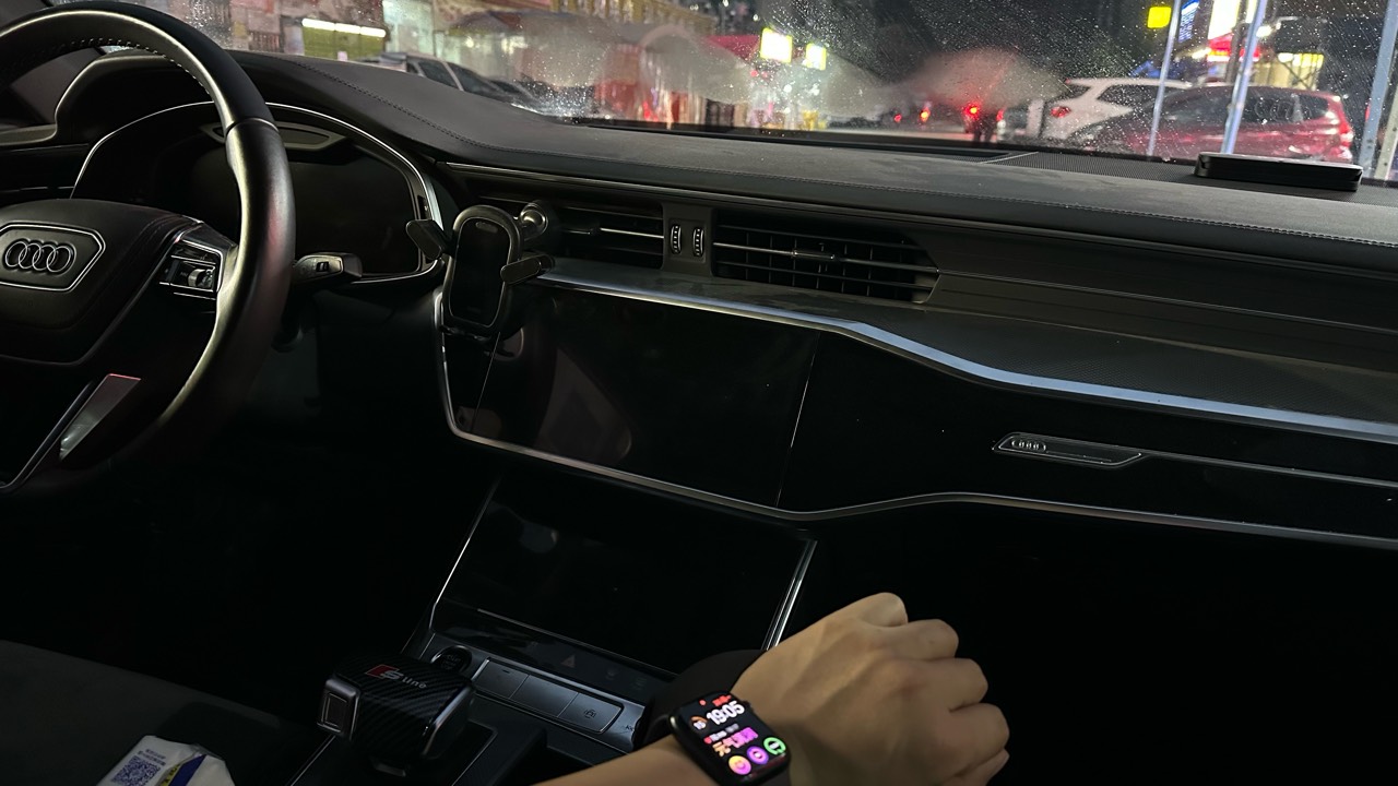 工地仔都开a6，好难受啊，跟我一起的装门框的另外一个老哥，我俩都是260一天

34 / 作者:不知明的靓仔 / 