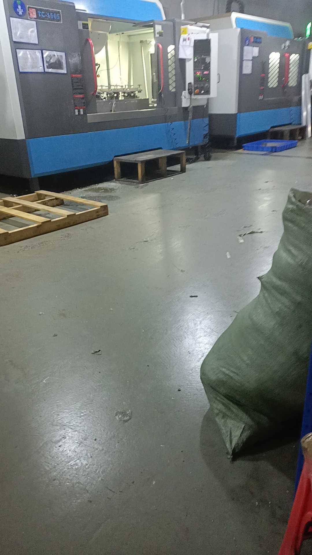 之前那个小可爱猴子哥好像好久没见了。估计被斩杀了

90 / 作者:月色难逃 / 