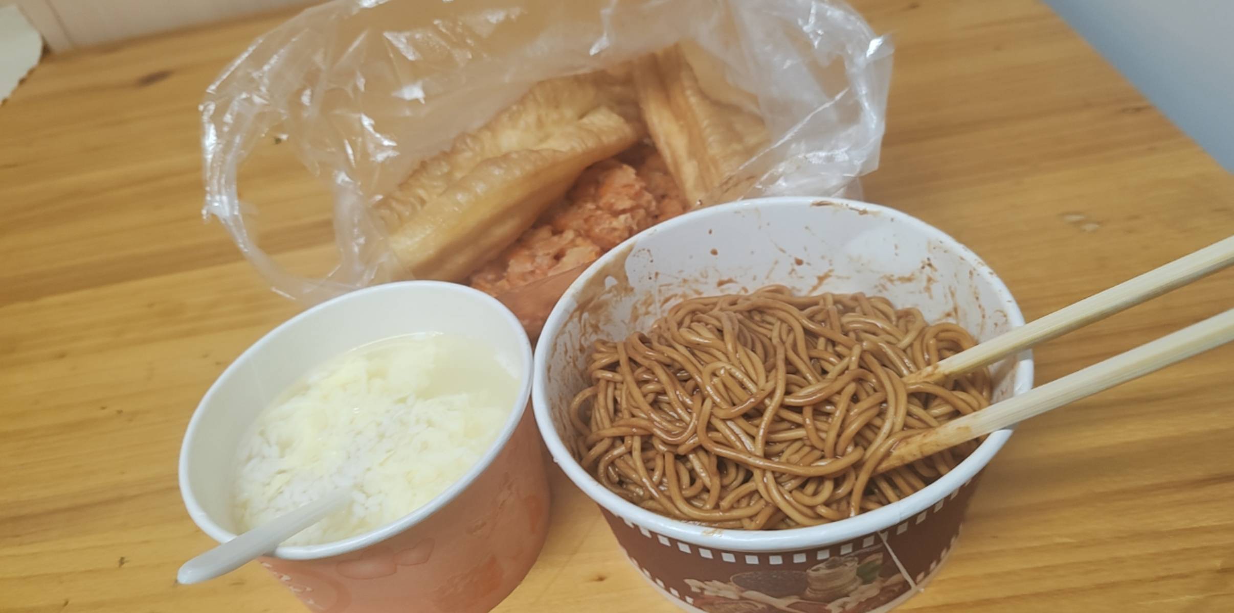 老哥们，早上好！过早了，老哥们先吃！

14 / 作者:烟火里的尘埃11 / 