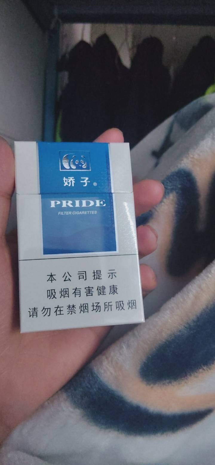饿了一天了，老哥们怎么搞10吃饭啊 跪求了
32 / 作者:红嫁衣 / 