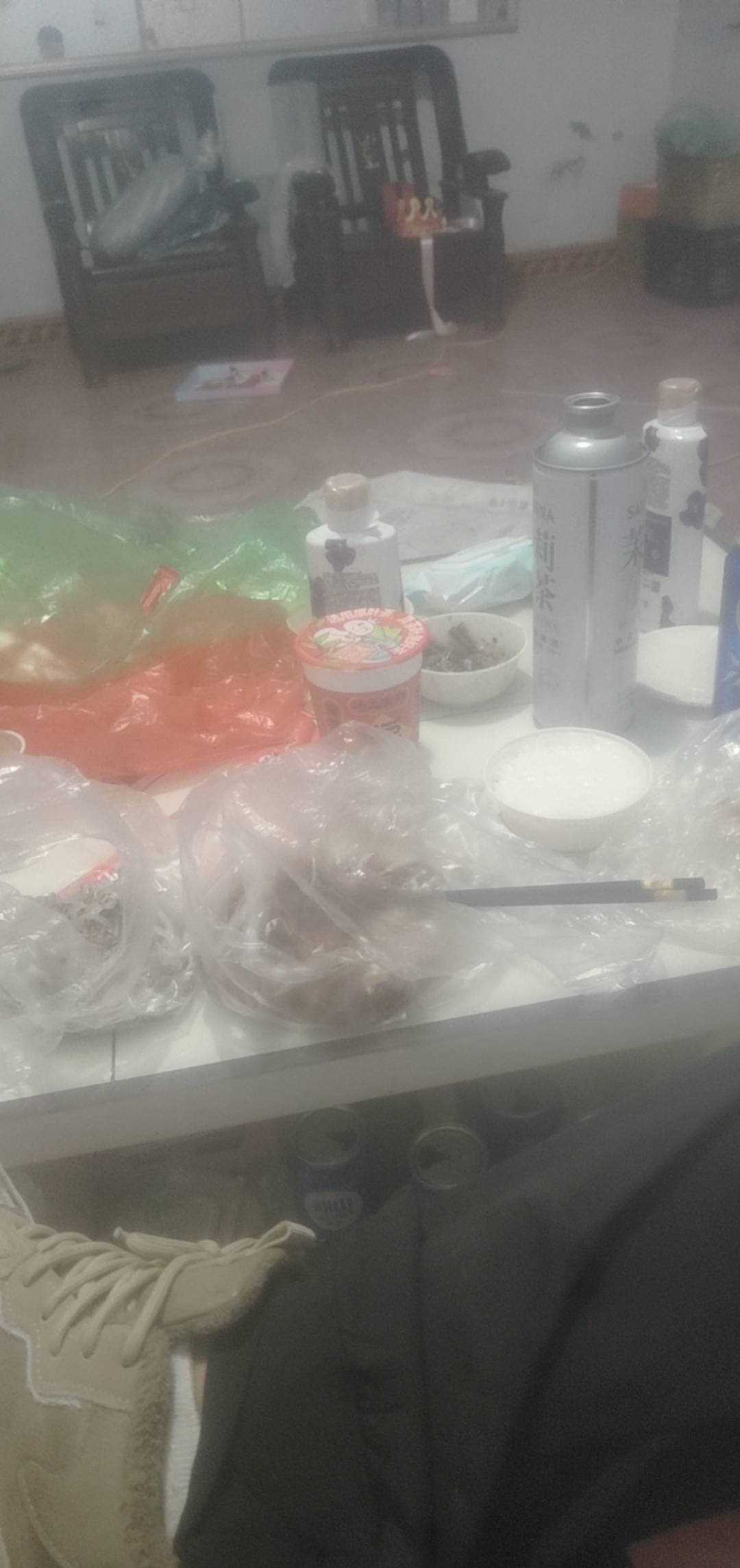 及时行乐要不还得送回去

8 / 作者:破百哥 / 