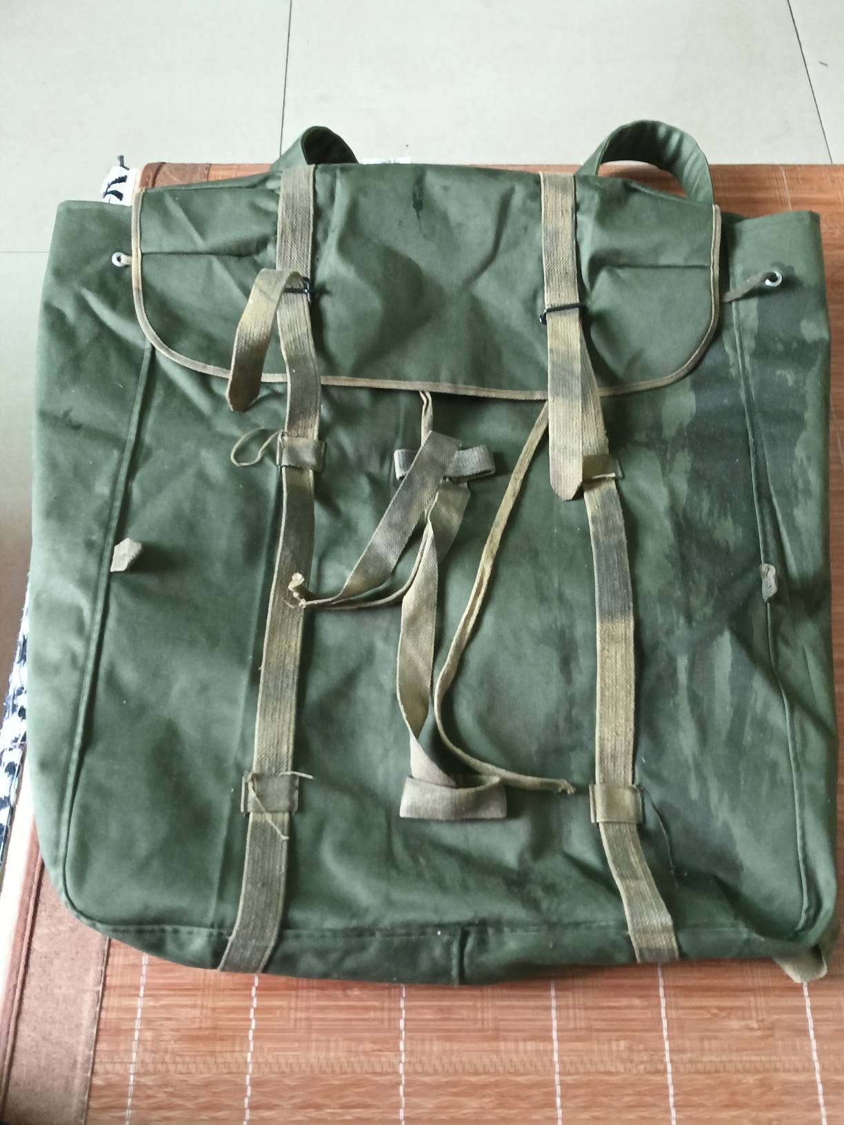 明天去南宁打工了，没毛饿s了



65 / 作者:忙碌的藤壶 / 