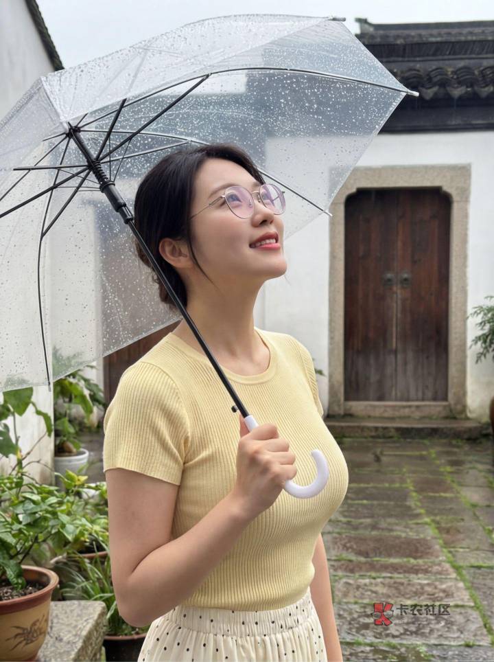 我的外卖点了牛肉，却没有一头牛在里面。体验感极差。要求赔我一头牛或者1万。不赔就78 / 作者:岸上狗蛋 / 